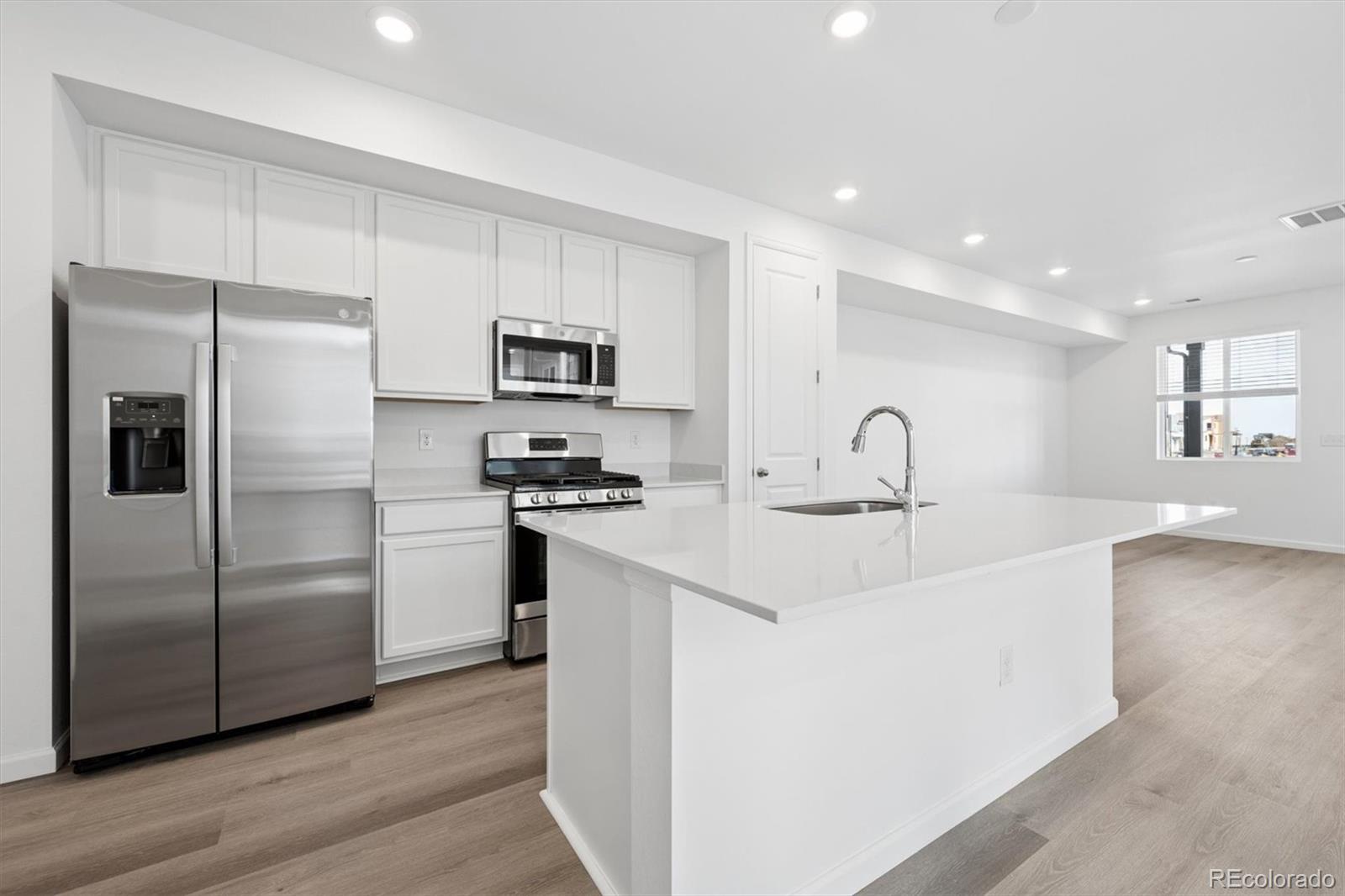 MLS Image #6 for 6629 n netherland street,aurora, Colorado