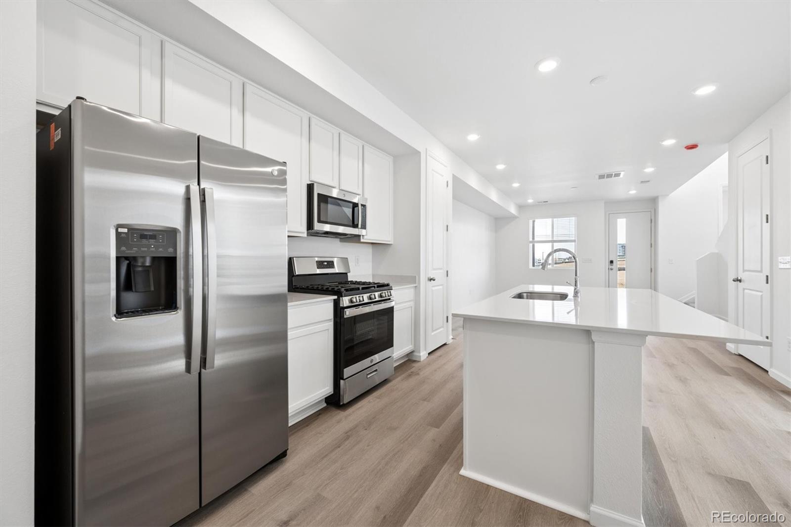 MLS Image #7 for 6629 n netherland street,aurora, Colorado