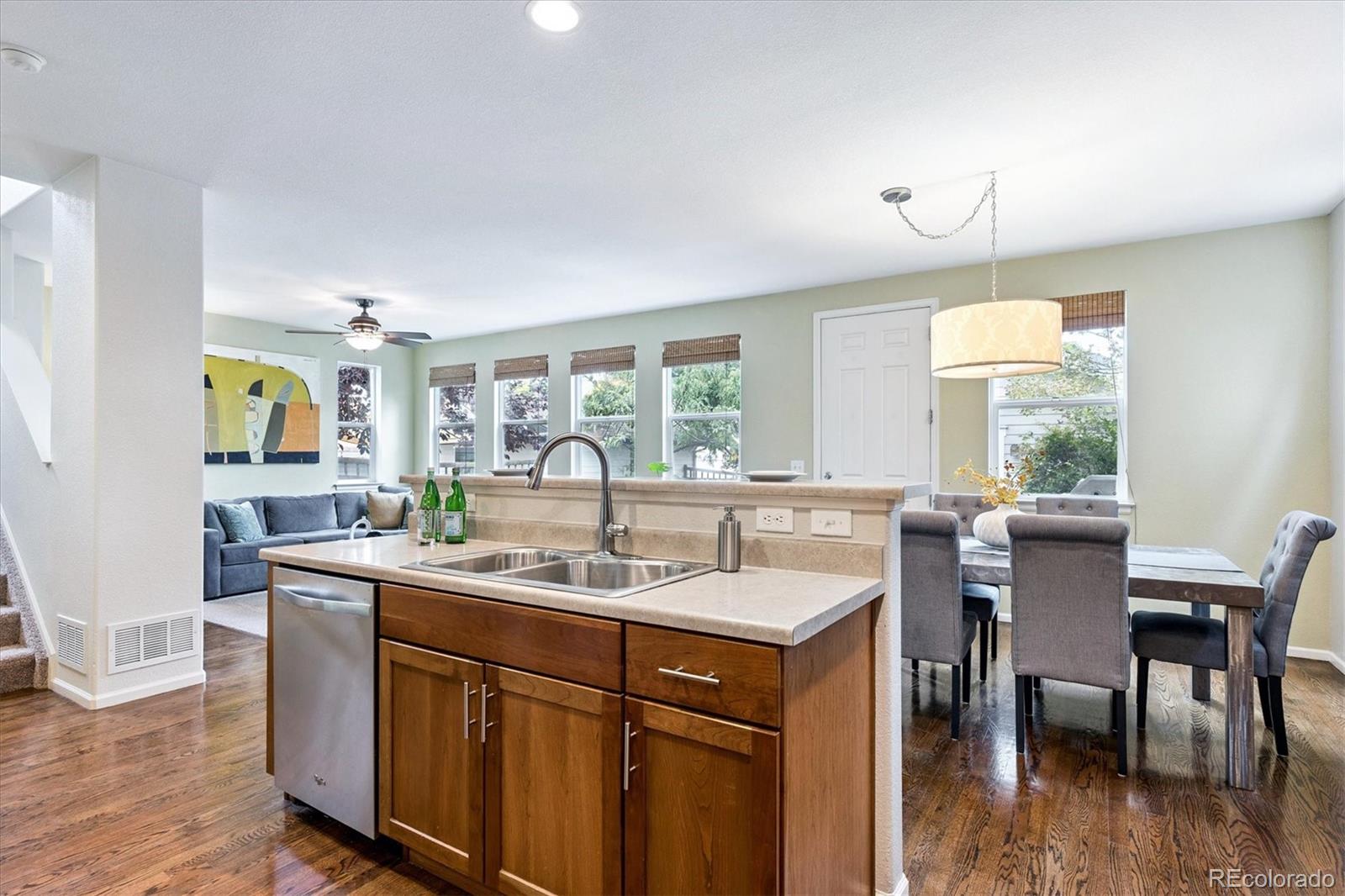 MLS Image #10 for 2323  yosemite street,denver, Colorado