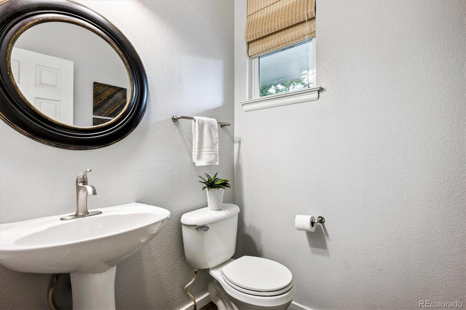 MLS Image #17 for 2323  yosemite street,denver, Colorado