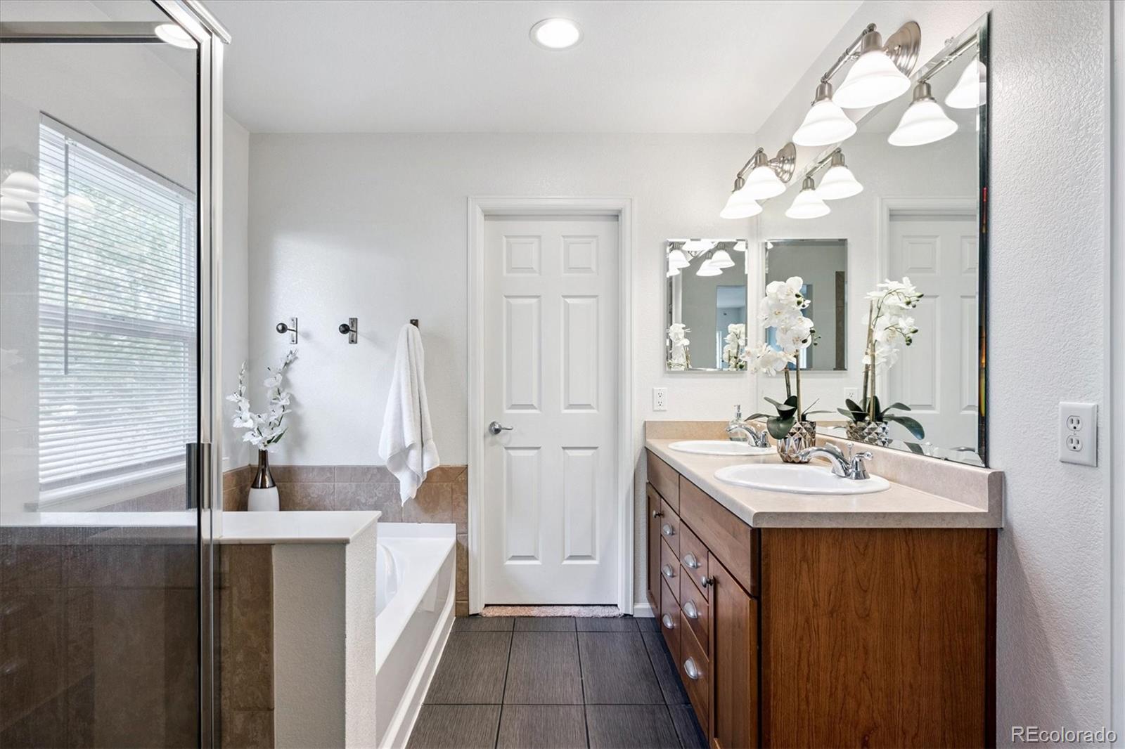 MLS Image #21 for 2323  yosemite street,denver, Colorado