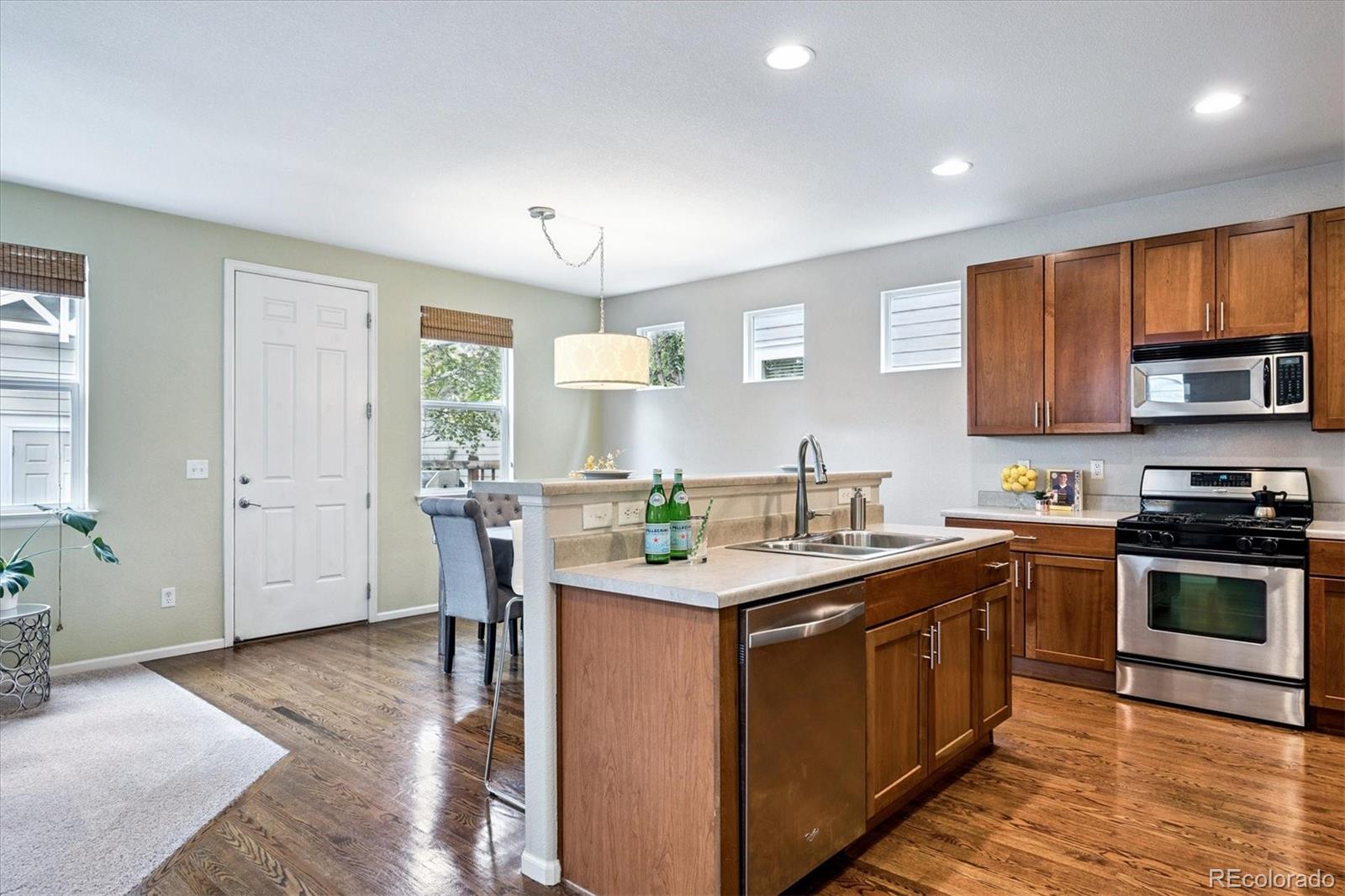 MLS Image #6 for 2323  yosemite street,denver, Colorado