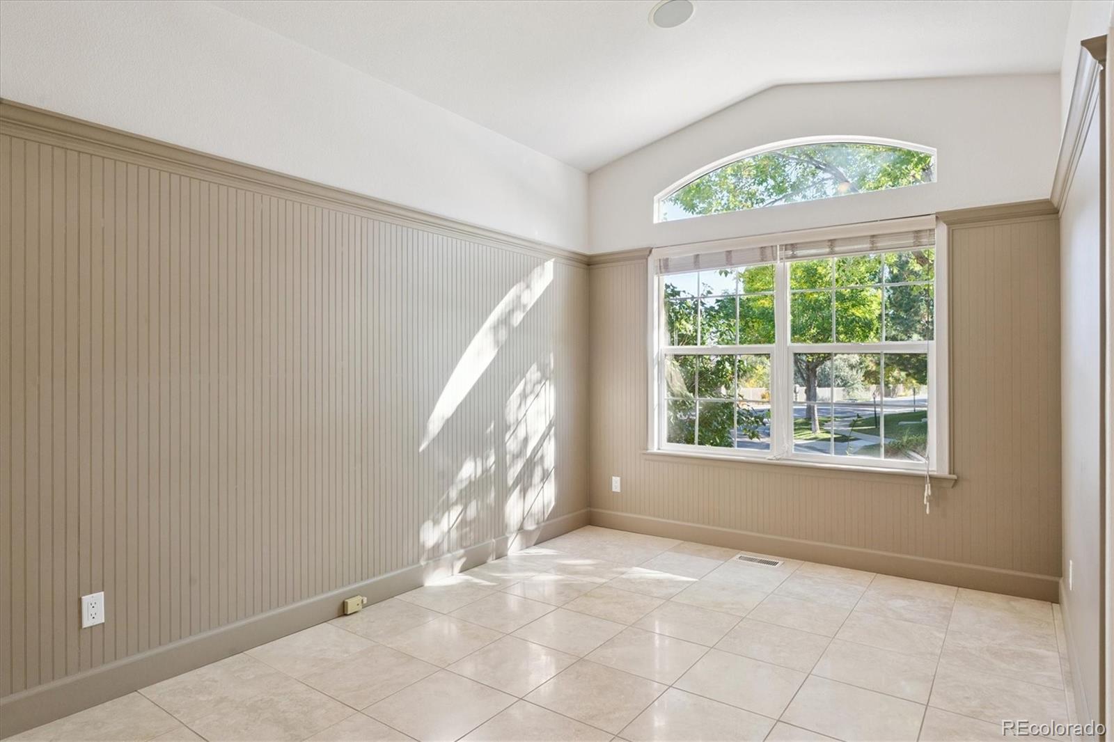 MLS Image #3 for 7127 s versailles street,aurora, Colorado