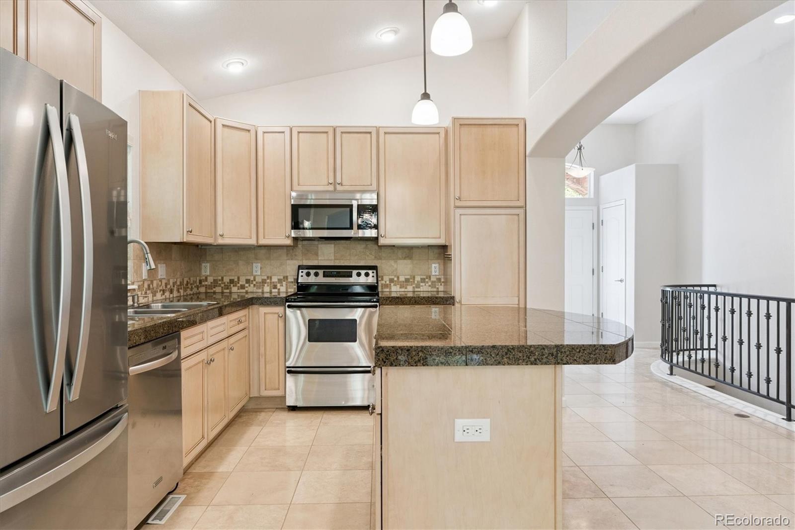 MLS Image #7 for 7127 s versailles street,aurora, Colorado