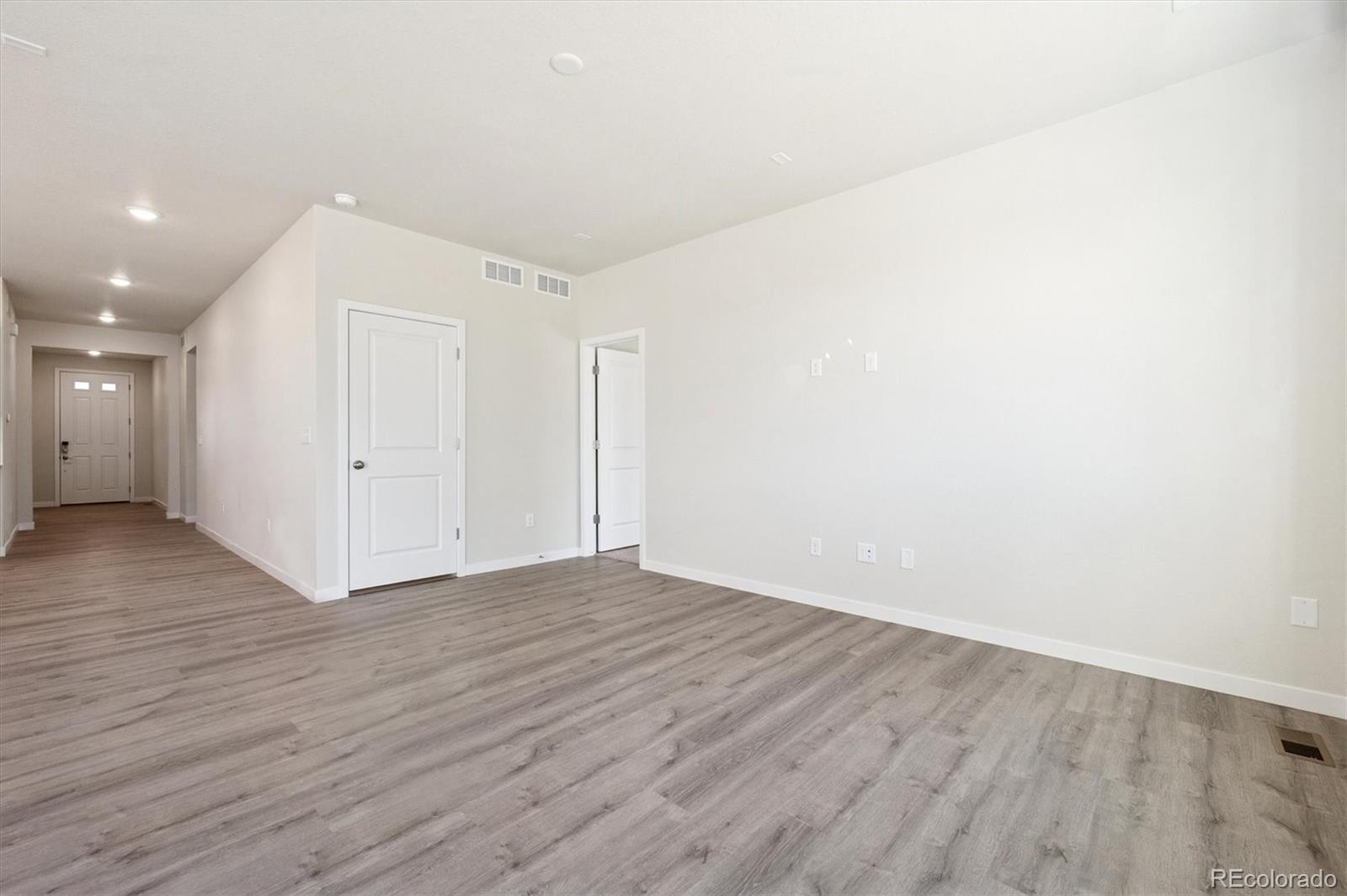 MLS Image #10 for 3363 n irvington street,aurora, Colorado