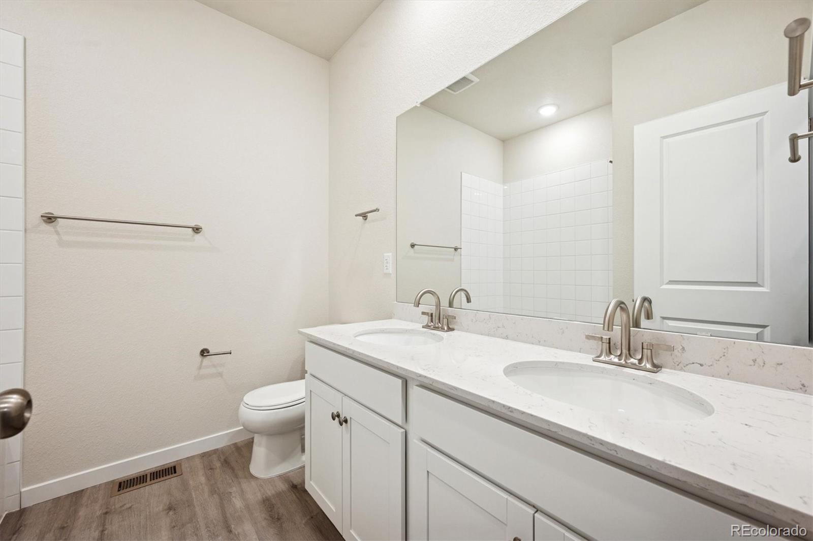 MLS Image #13 for 3363 n irvington street,aurora, Colorado