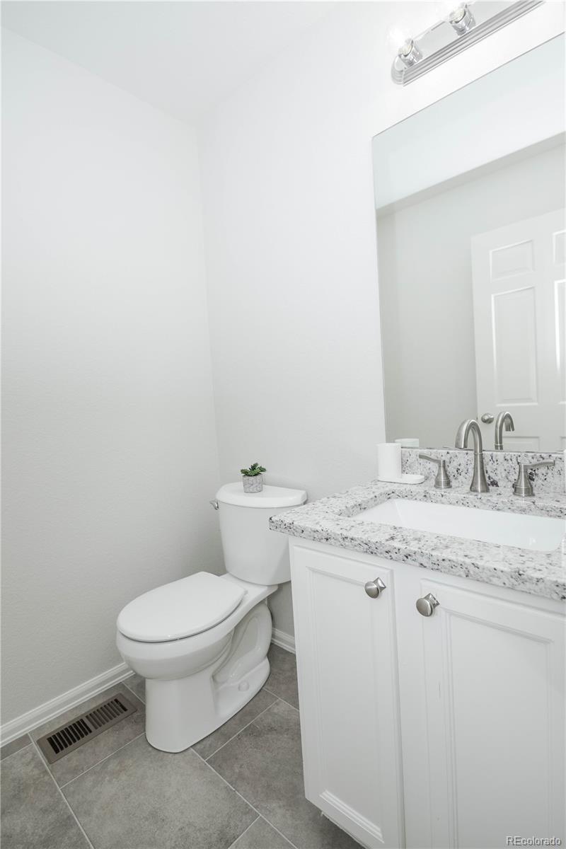 MLS Image #14 for 16975 e arkansas avenue,aurora, Colorado