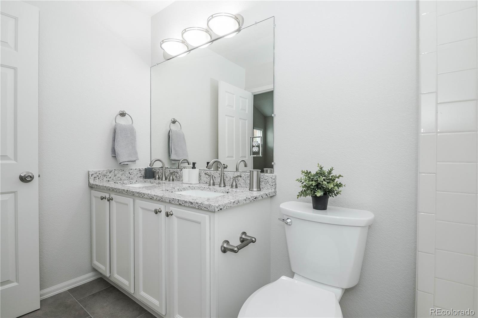 MLS Image #30 for 16975 e arkansas avenue,aurora, Colorado