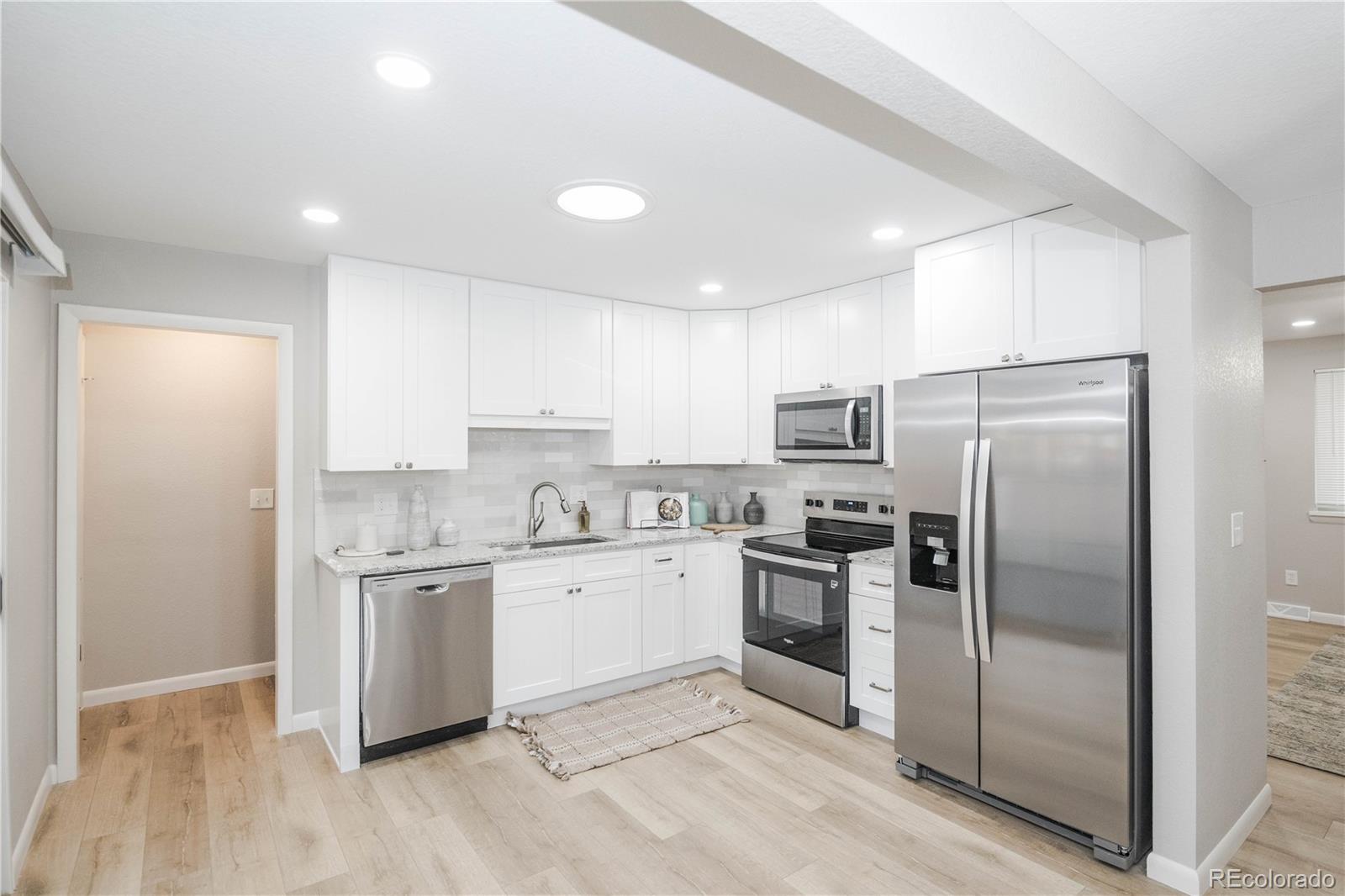 MLS Image #11 for 637 s worchester street,aurora, Colorado