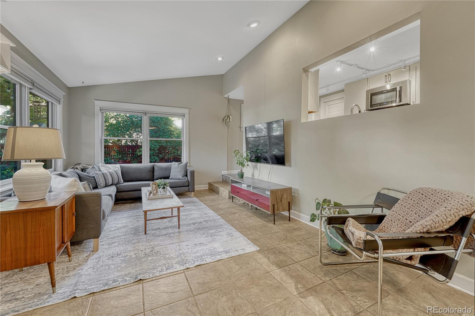 MLS Image #19 for 1109  harrison street,denver, Colorado