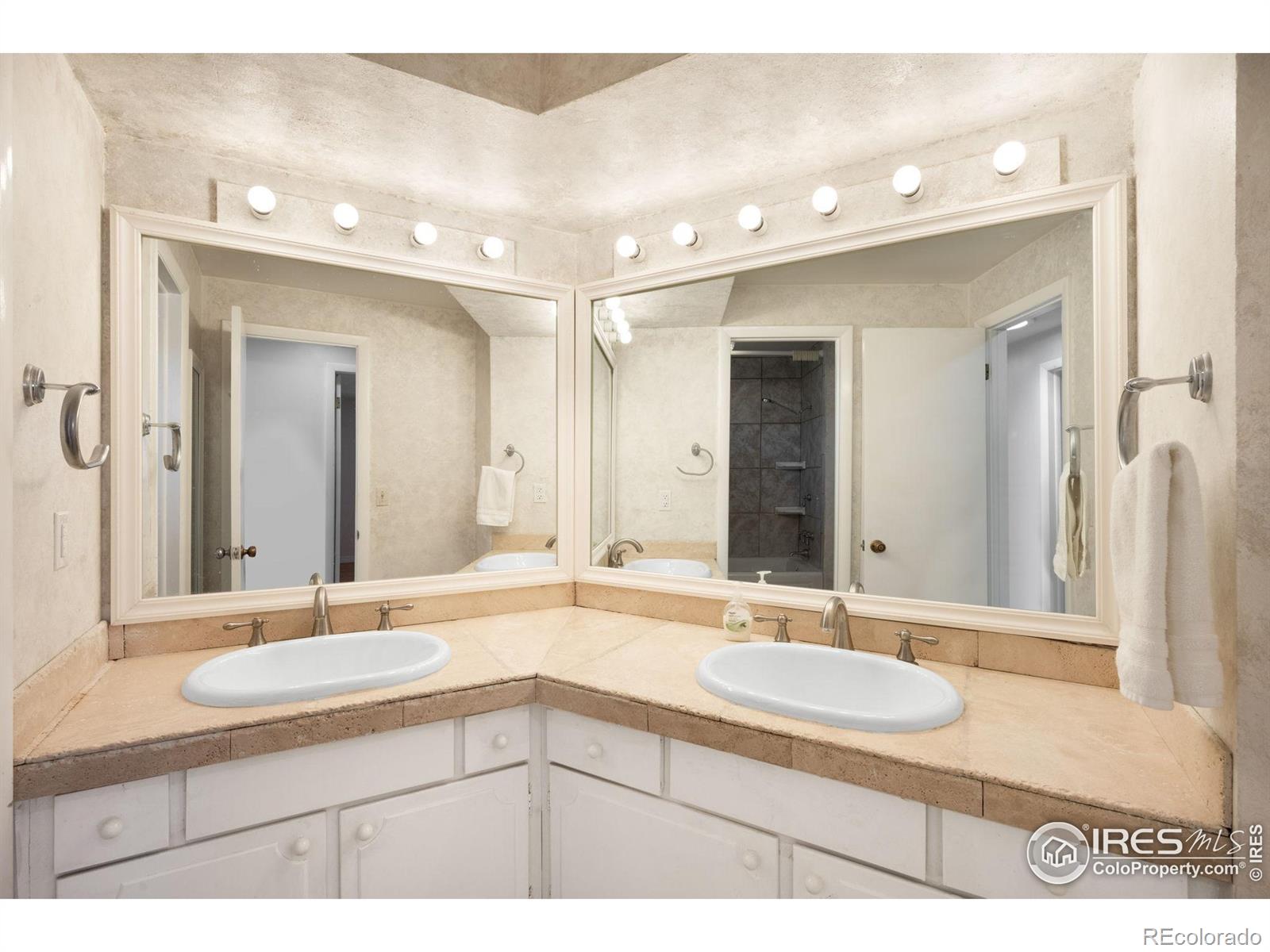 MLS Image #14 for 12940 w 75th avenue,arvada, Colorado