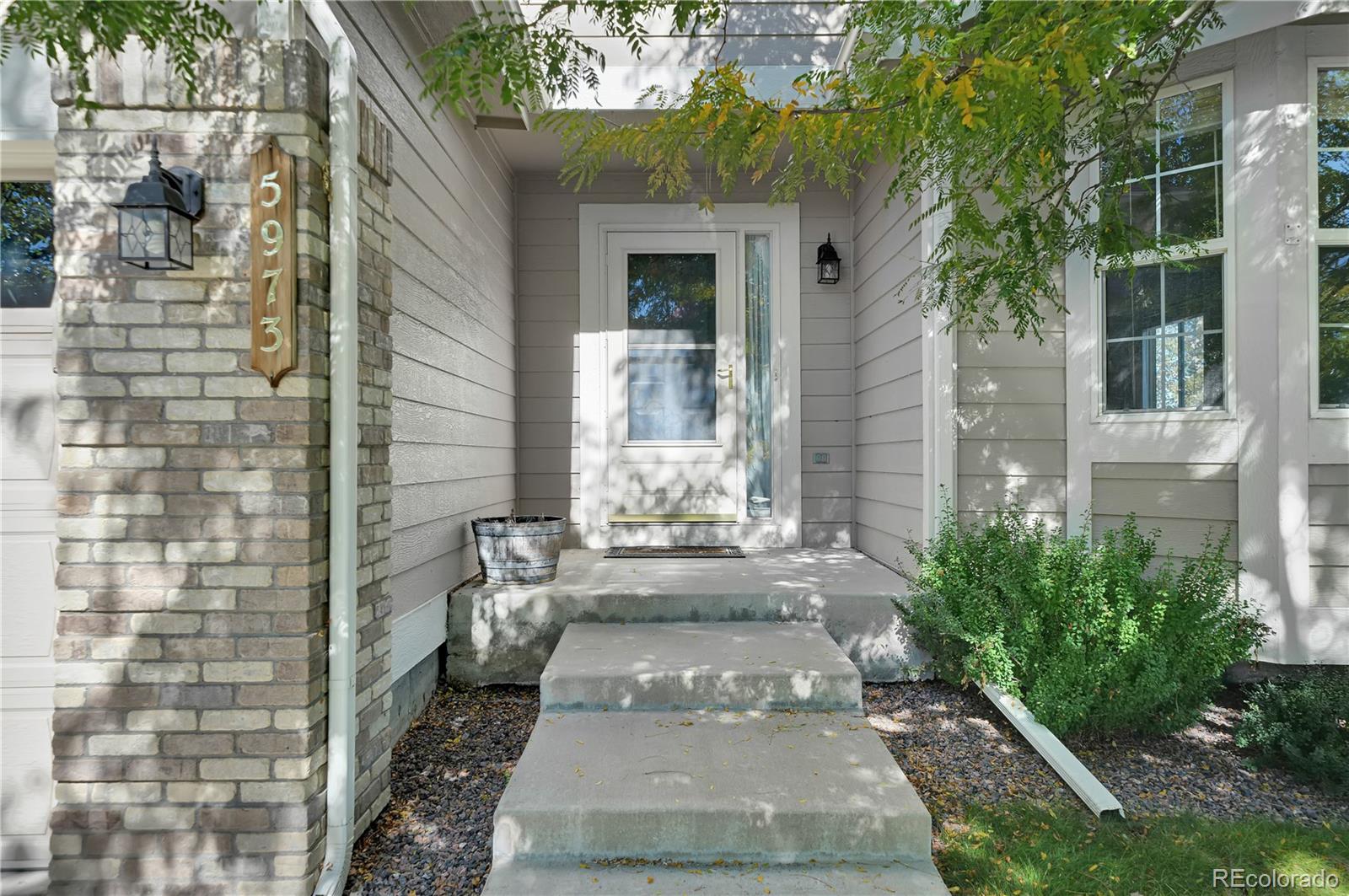MLS Image #2 for 5973 s wenatchee street,aurora, Colorado
