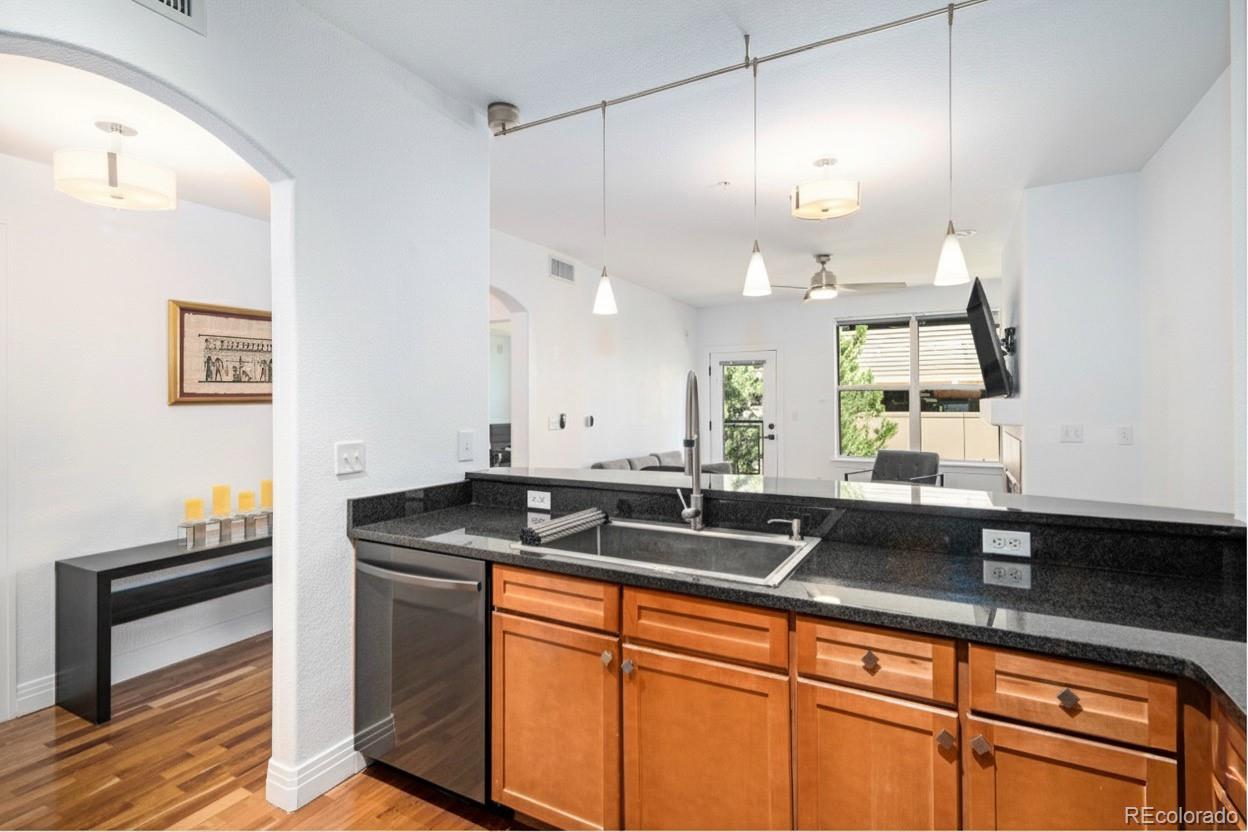 MLS Image #6 for 9079 e panorama circle 208,englewood, Colorado