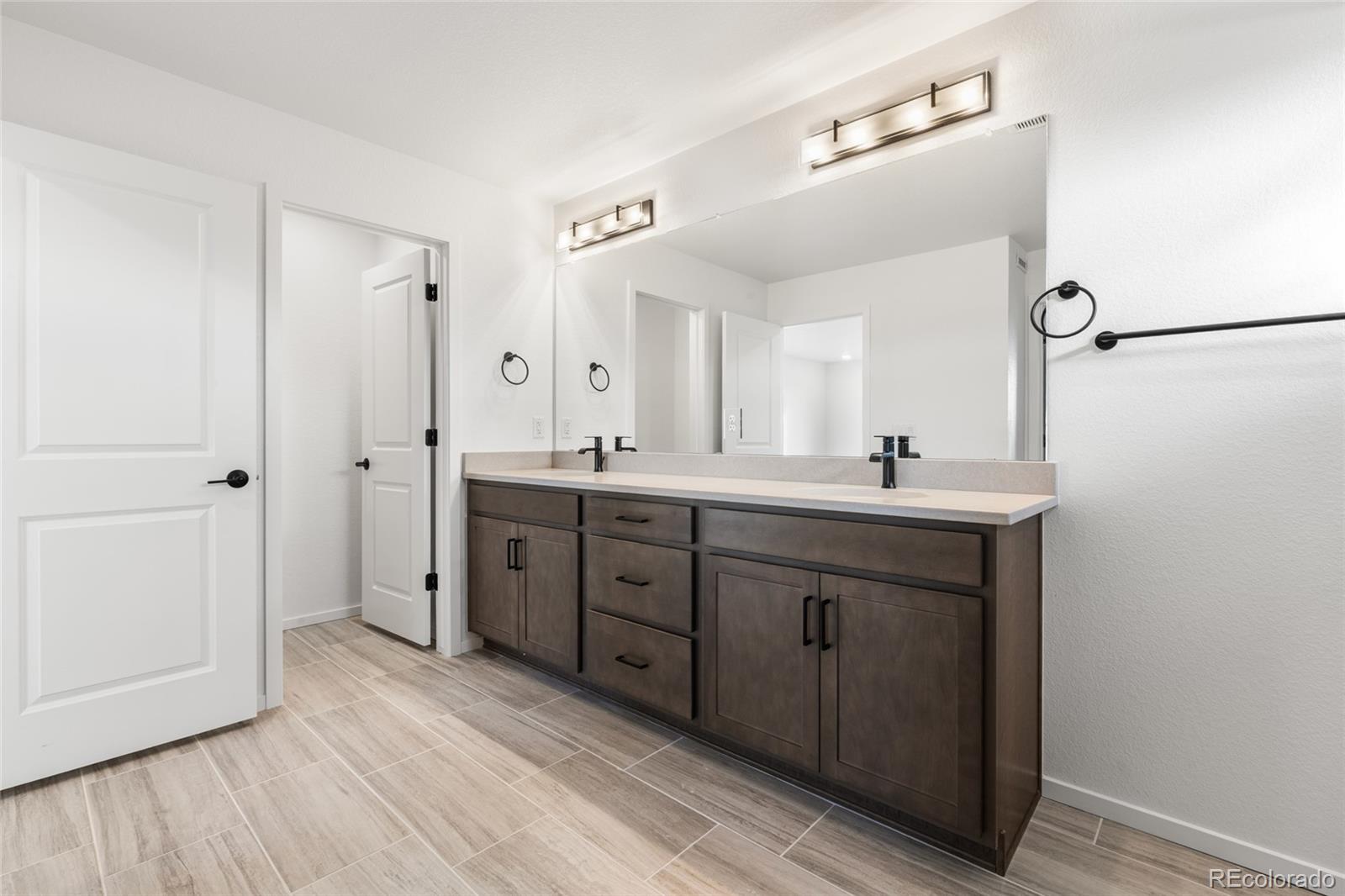 MLS Image #17 for 2161 s irvington street,aurora, Colorado