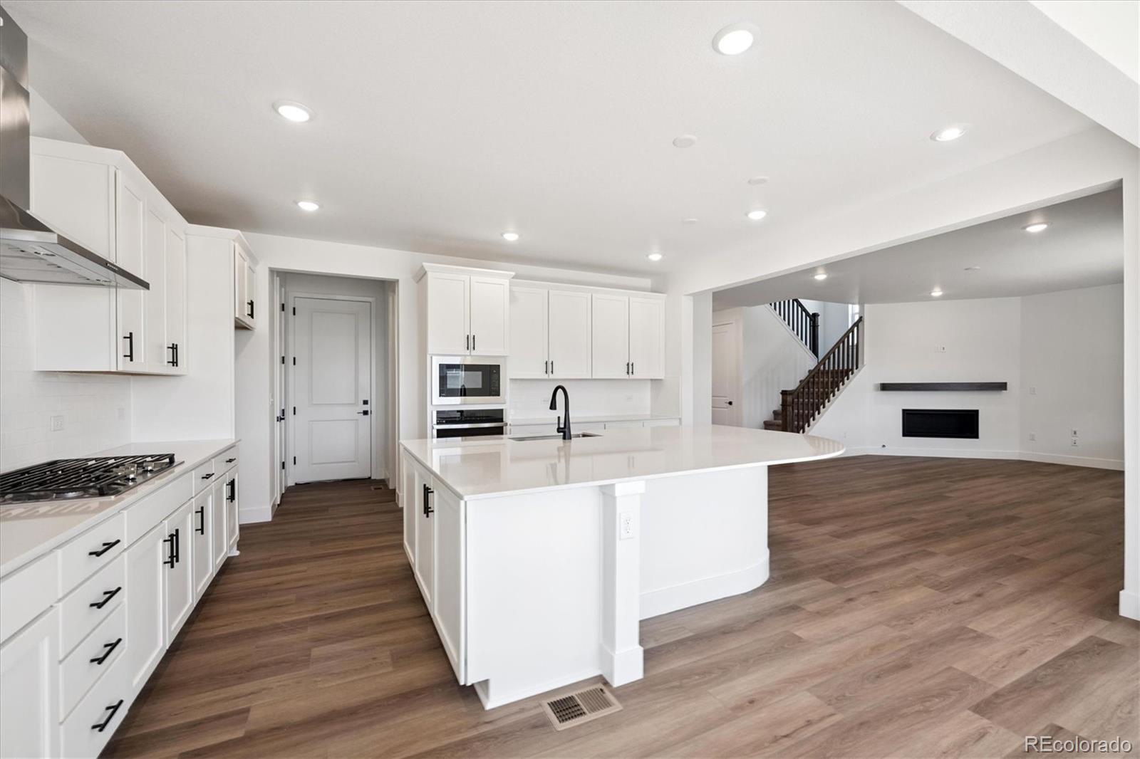 MLS Image #11 for 7096 e 126th place,thornton, Colorado