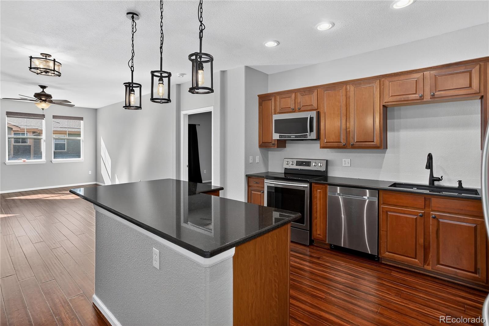 MLS Image #4 for 9633 e 5th avenue 10208,denver, Colorado