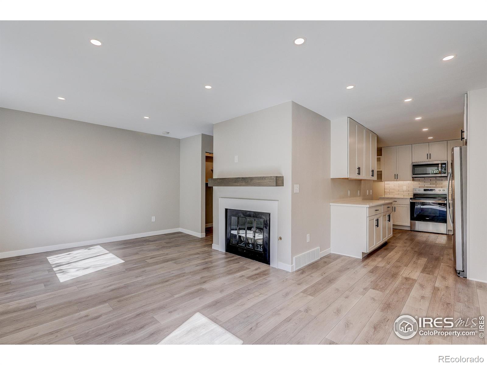 MLS Image #8 for 1892  centaur circle,lafayette, Colorado