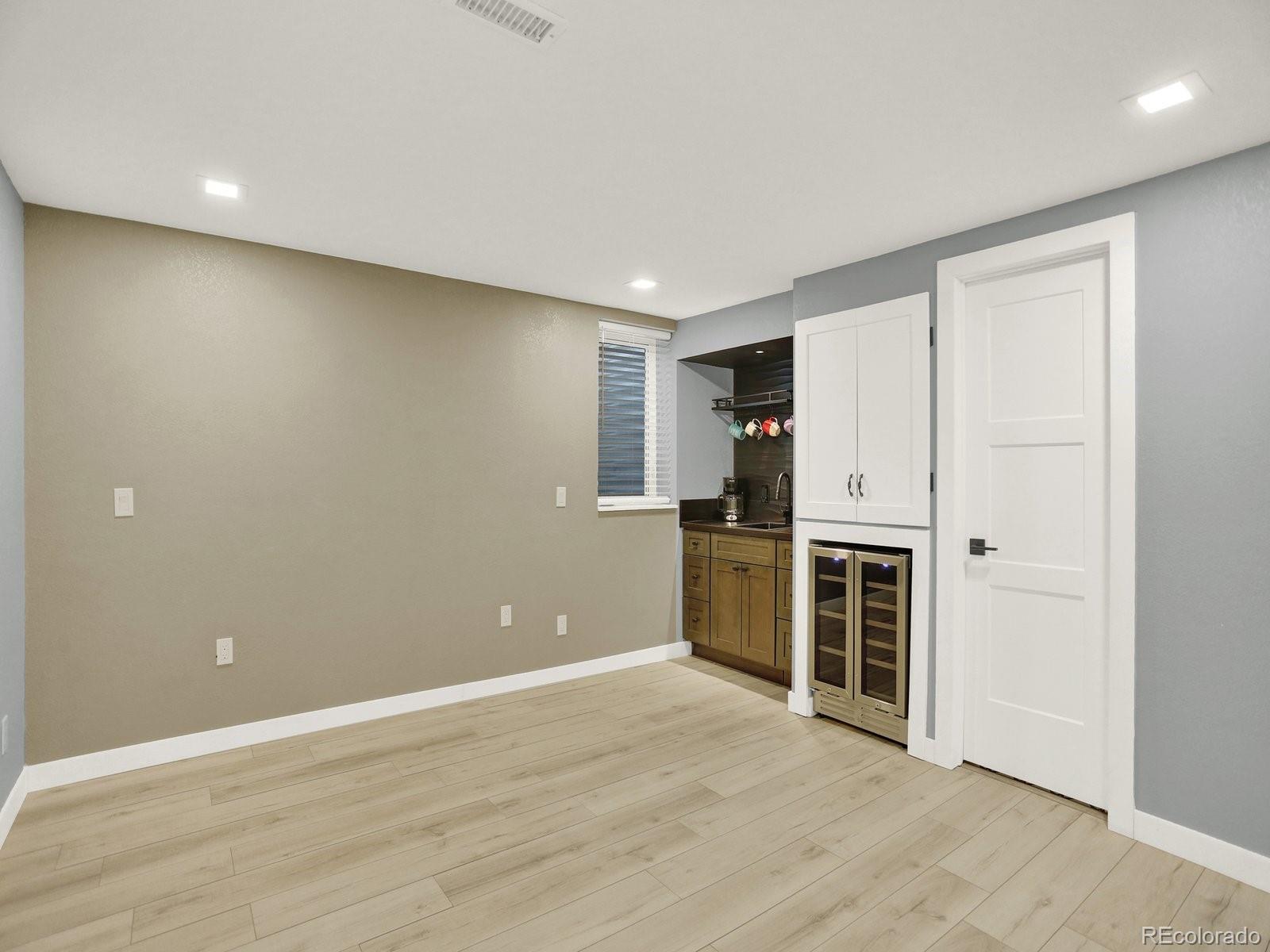 MLS Image #11 for 2046 s quitman street,denver, Colorado