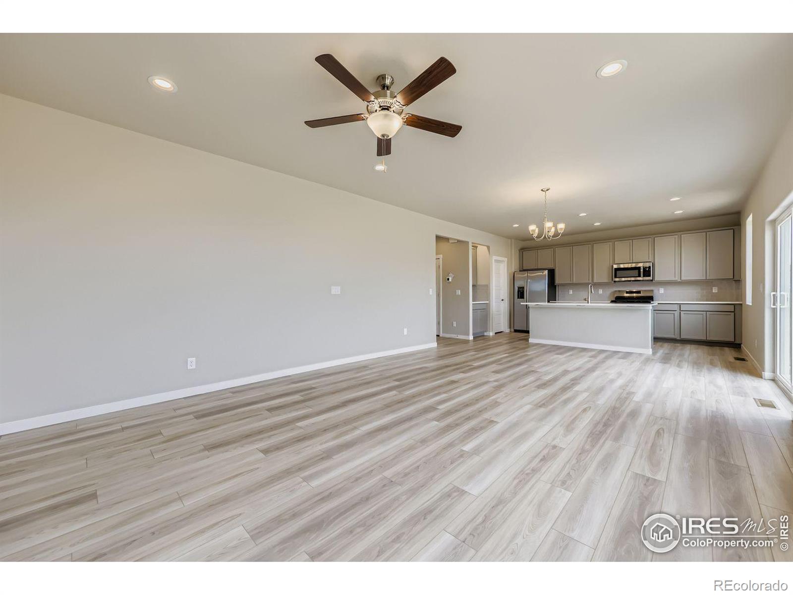 MLS Image #6 for 13  chipeta way,lochbuie, Colorado
