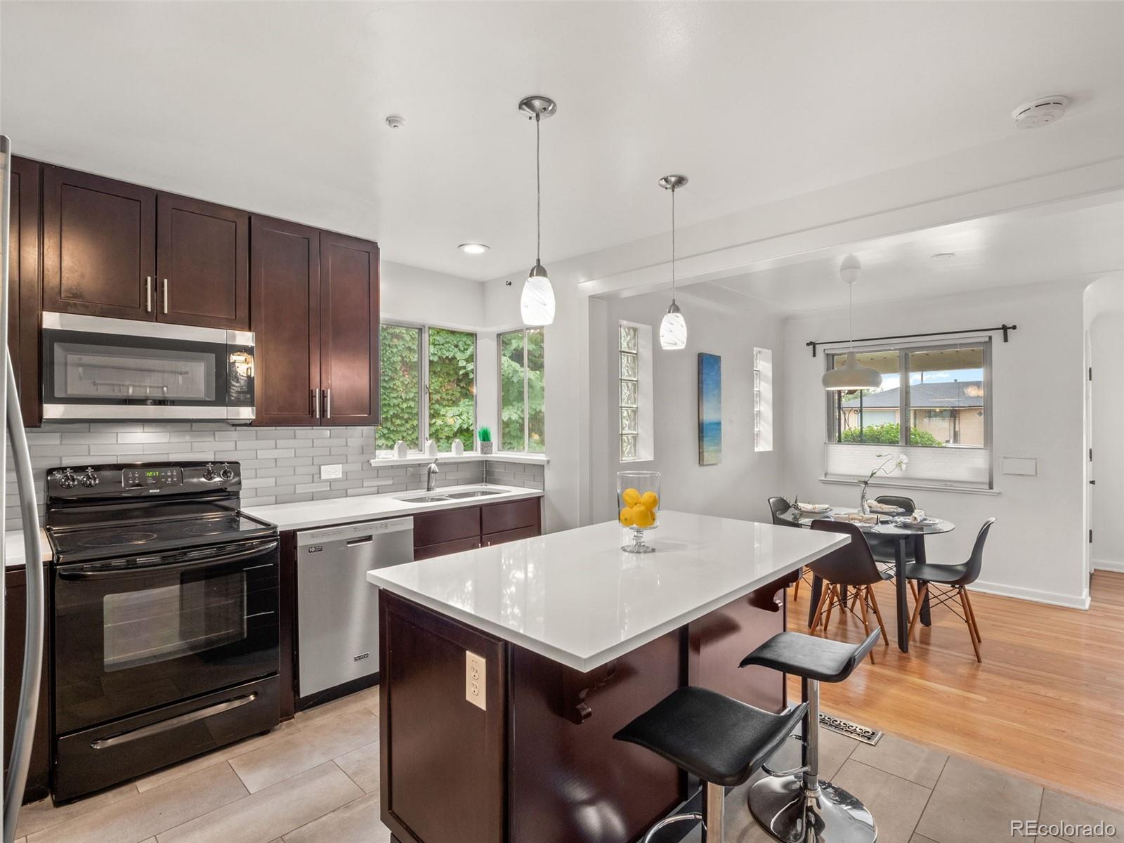 MLS Image #10 for 3550  holly street,denver, Colorado