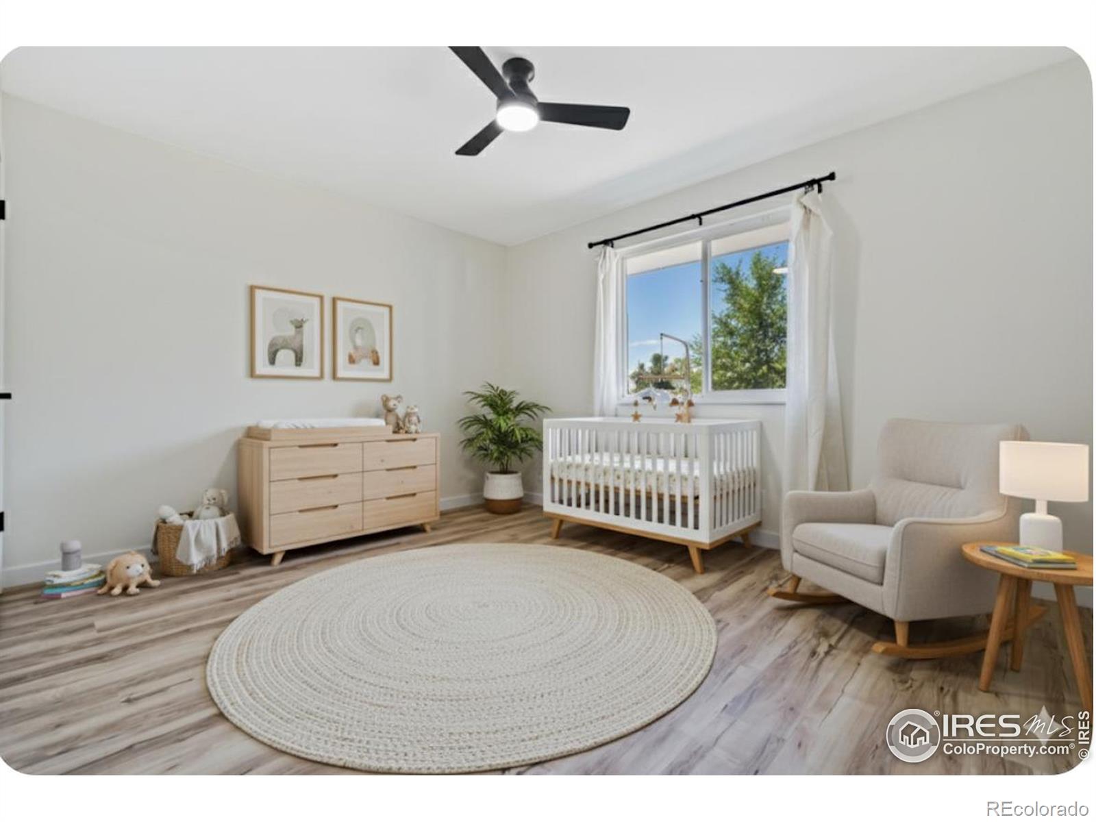 MLS Image #13 for 12203 e 53rd avenue,denver, Colorado