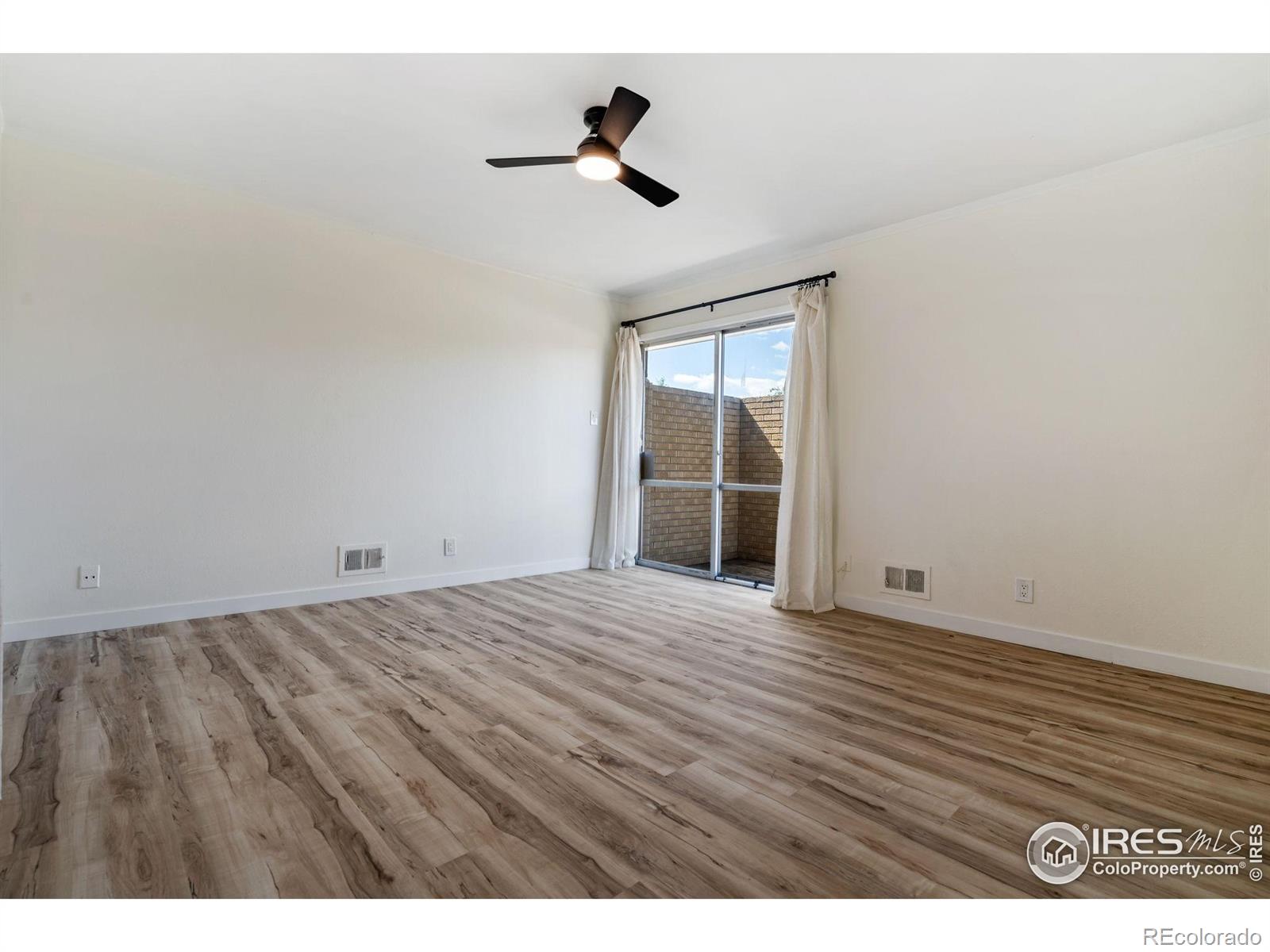 MLS Image #15 for 12203 e 53rd avenue,denver, Colorado