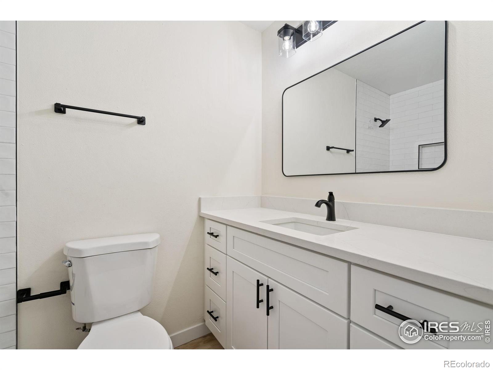 MLS Image #17 for 12203 e 53rd avenue,denver, Colorado
