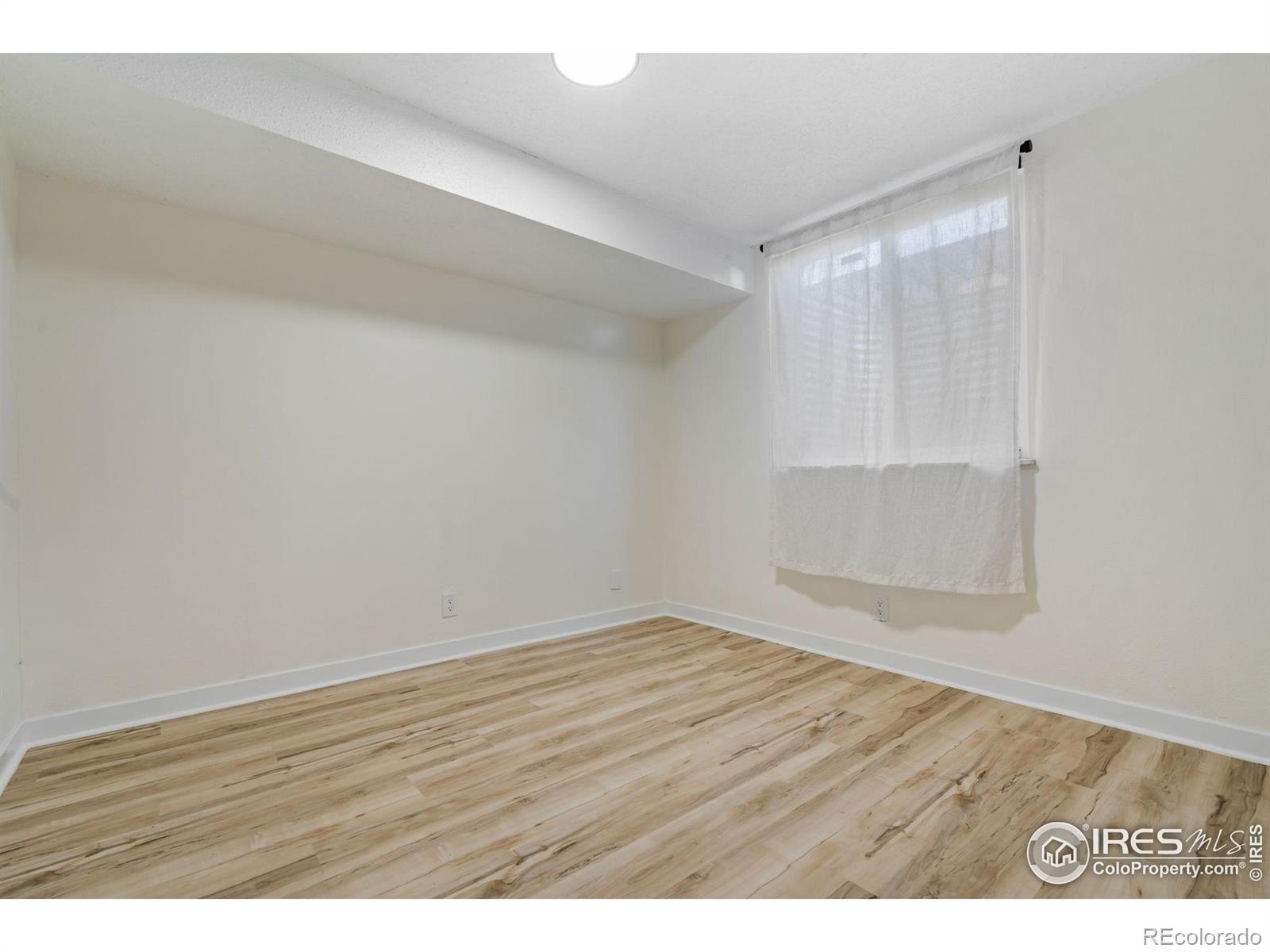 MLS Image #26 for 12203 e 53rd avenue,denver, Colorado