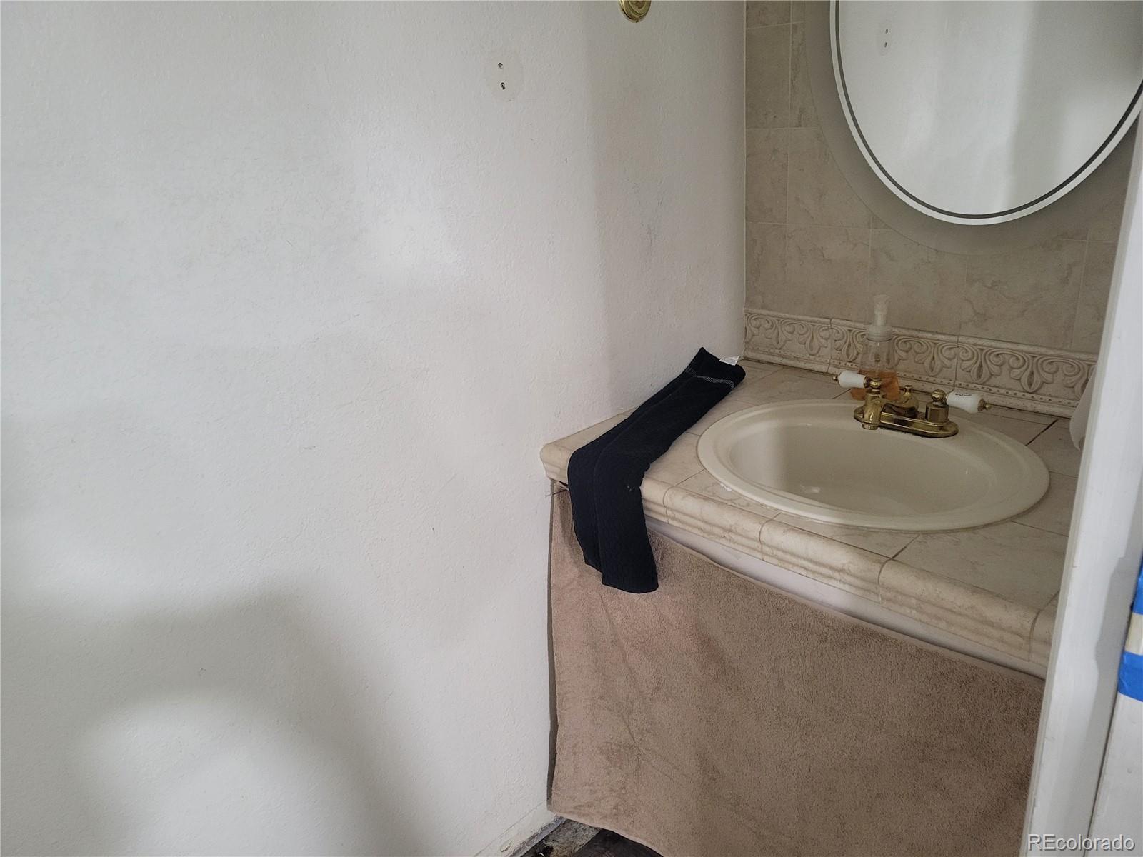 MLS Image #7 for 7721 w 87th drive ,arvada, Colorado