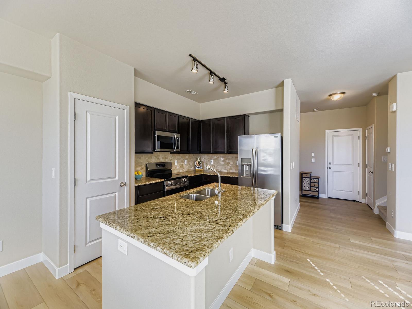 MLS Image #10 for 3723 s perth circle 102,aurora, Colorado