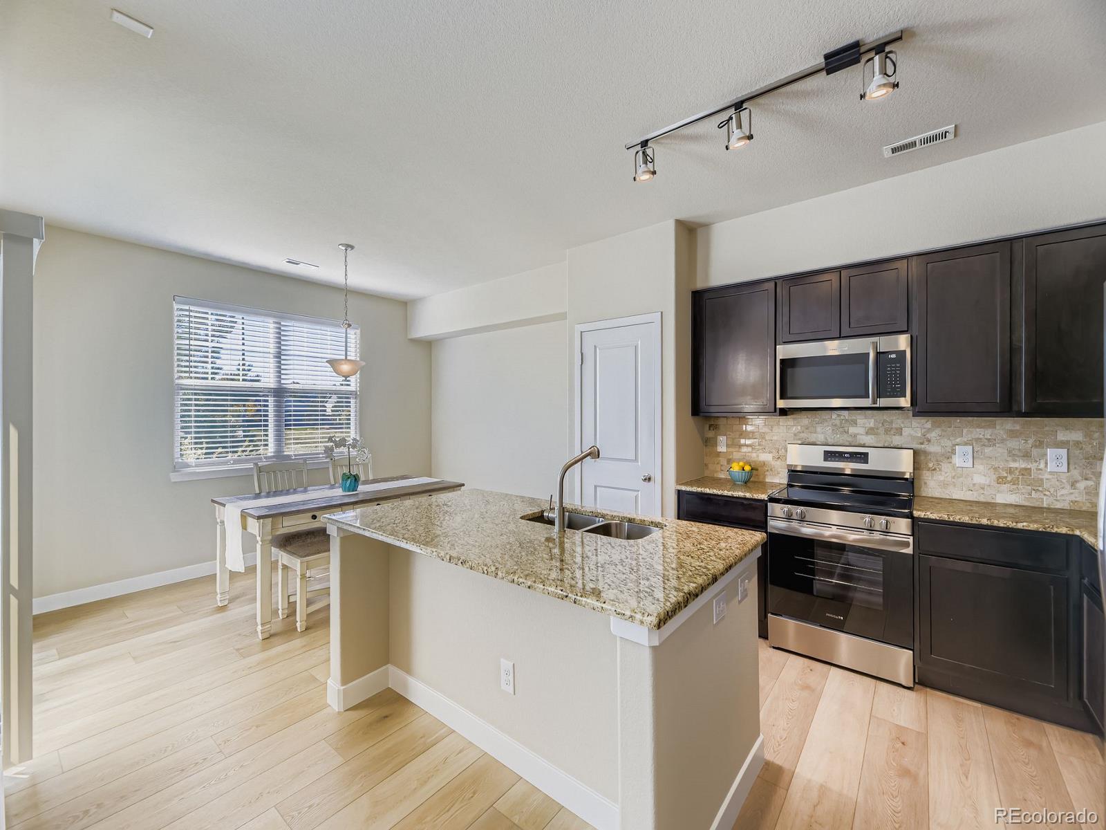 MLS Image #11 for 3723 s perth circle 102,aurora, Colorado