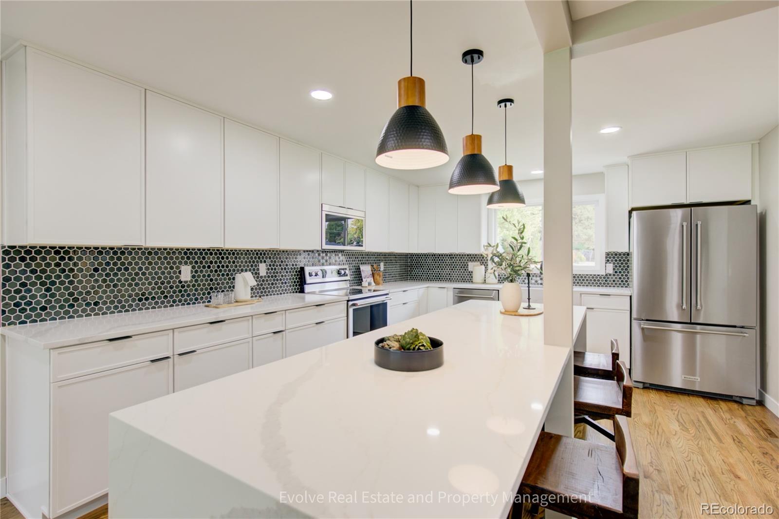 MLS Image #12 for 2525 s ivanhoe place,denver, Colorado