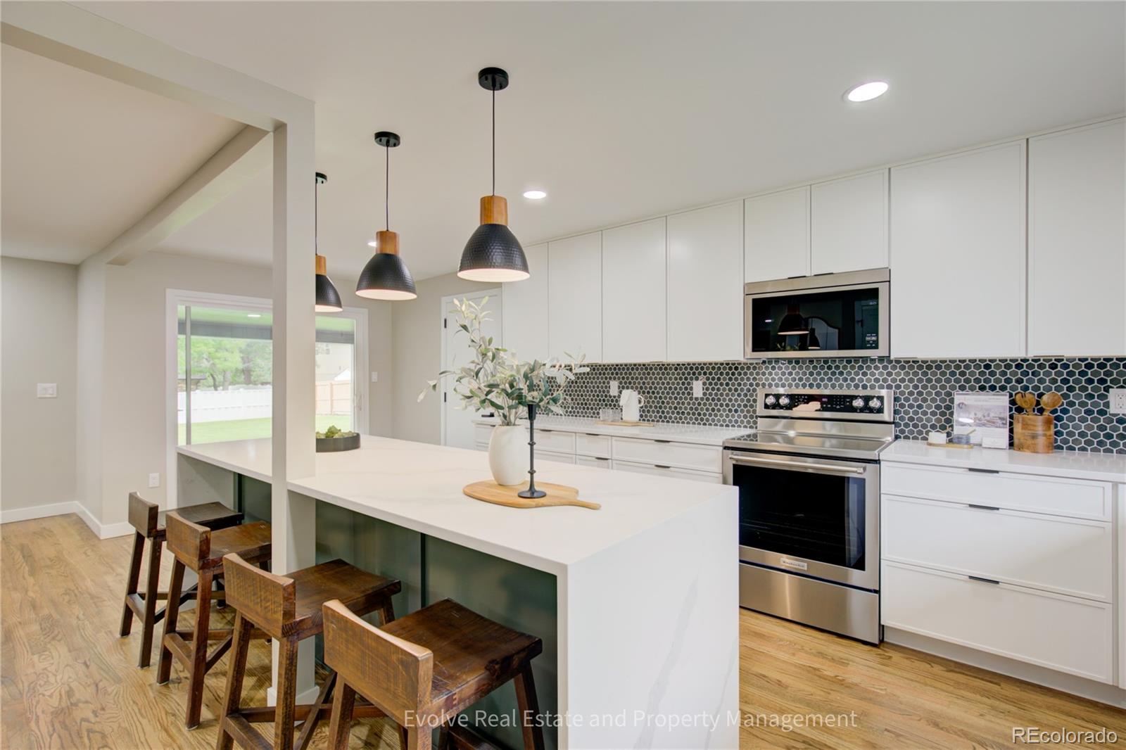 MLS Image #14 for 2525 s ivanhoe place,denver, Colorado