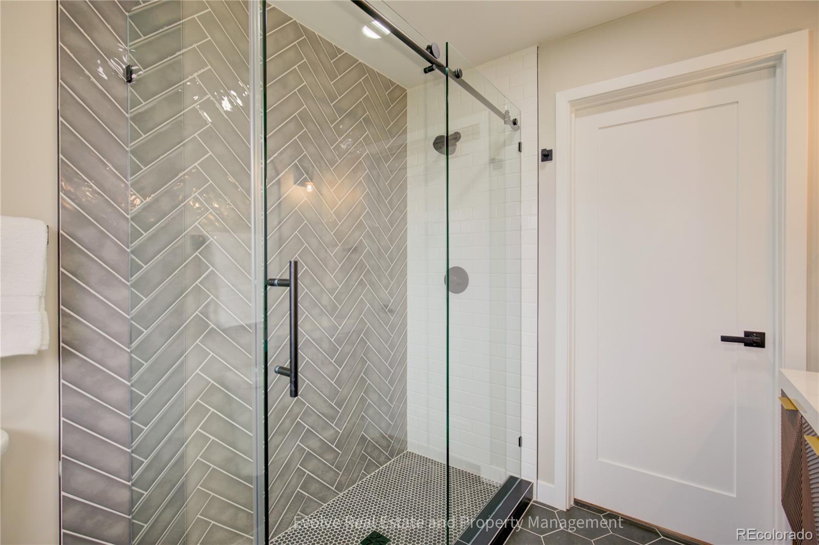 MLS Image #24 for 2525 s ivanhoe place,denver, Colorado