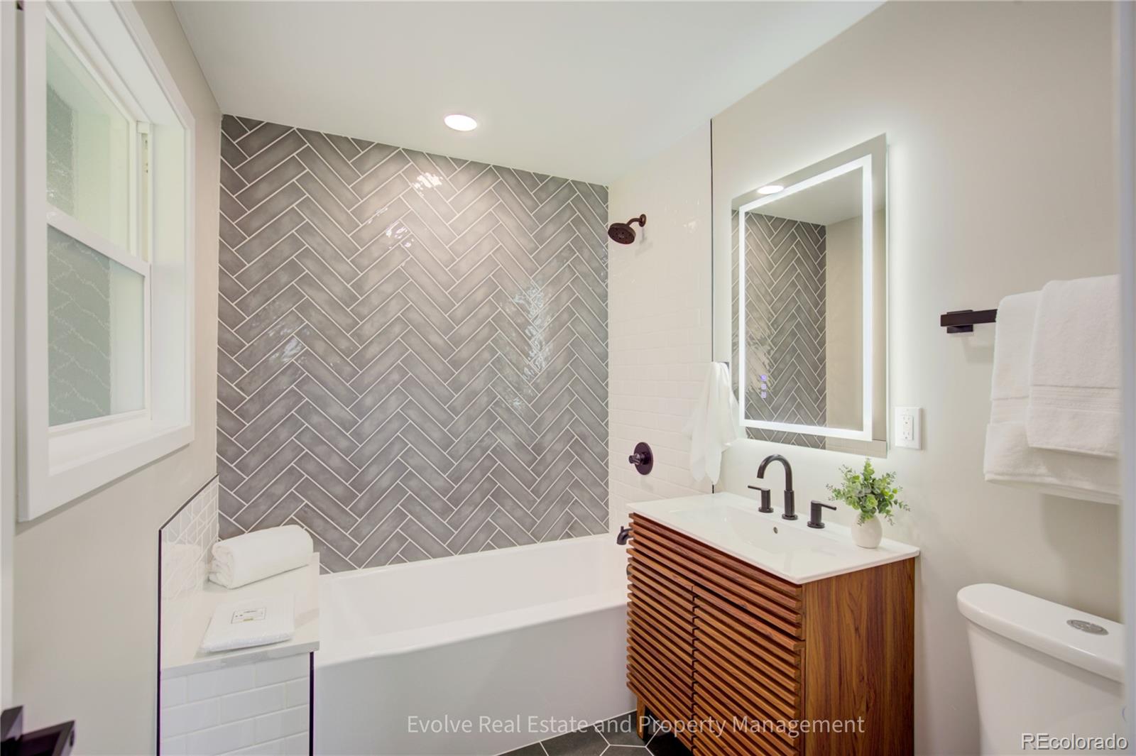 MLS Image #29 for 2525 s ivanhoe place,denver, Colorado