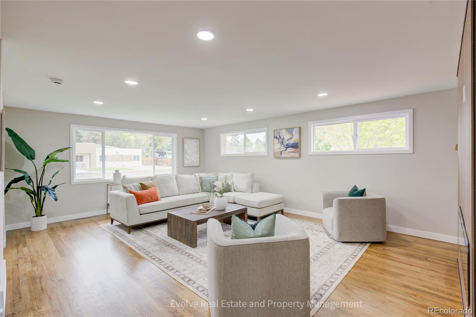MLS Image #8 for 2525 s ivanhoe place,denver, Colorado
