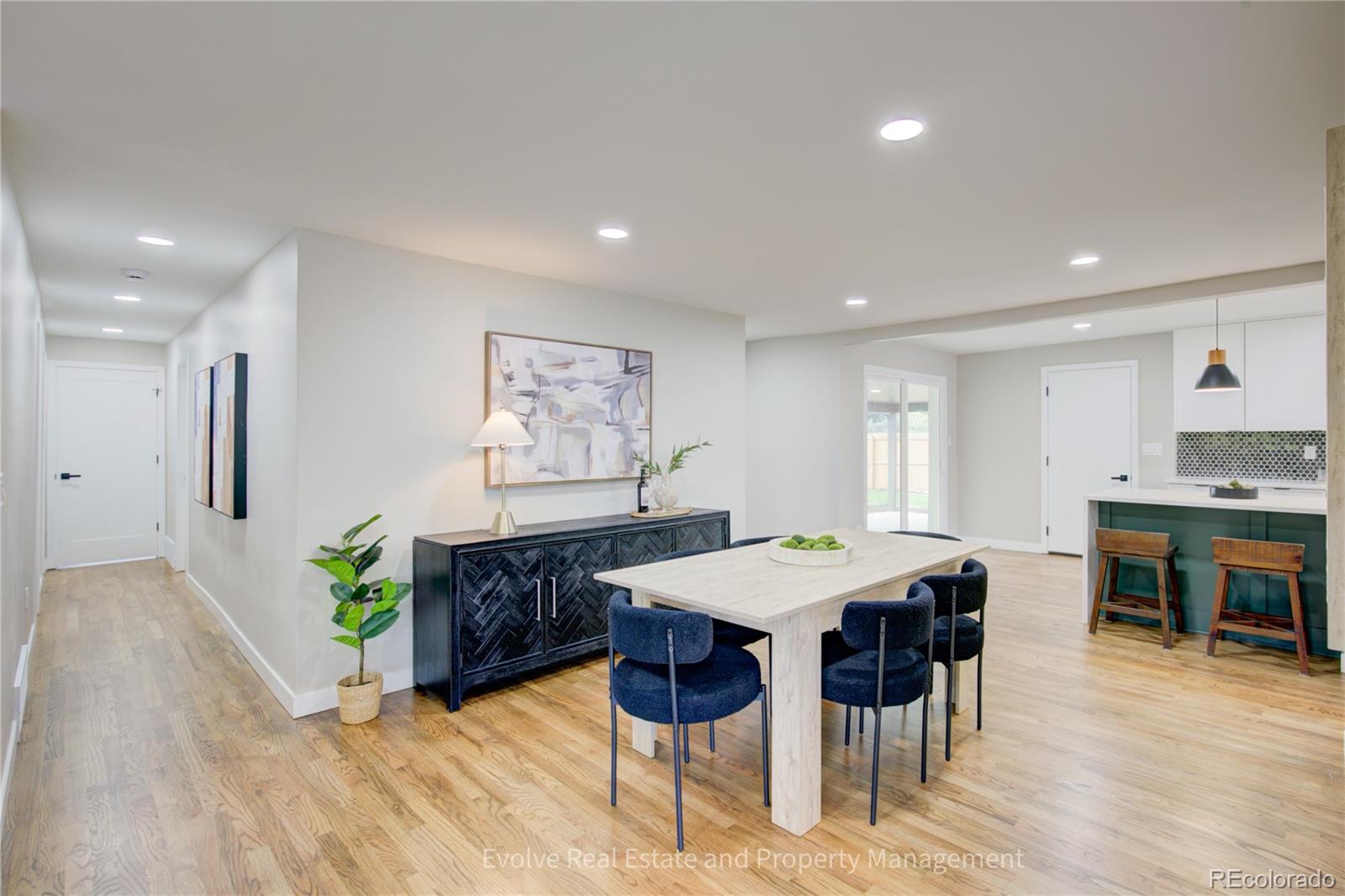 MLS Image #9 for 2525 s ivanhoe place,denver, Colorado