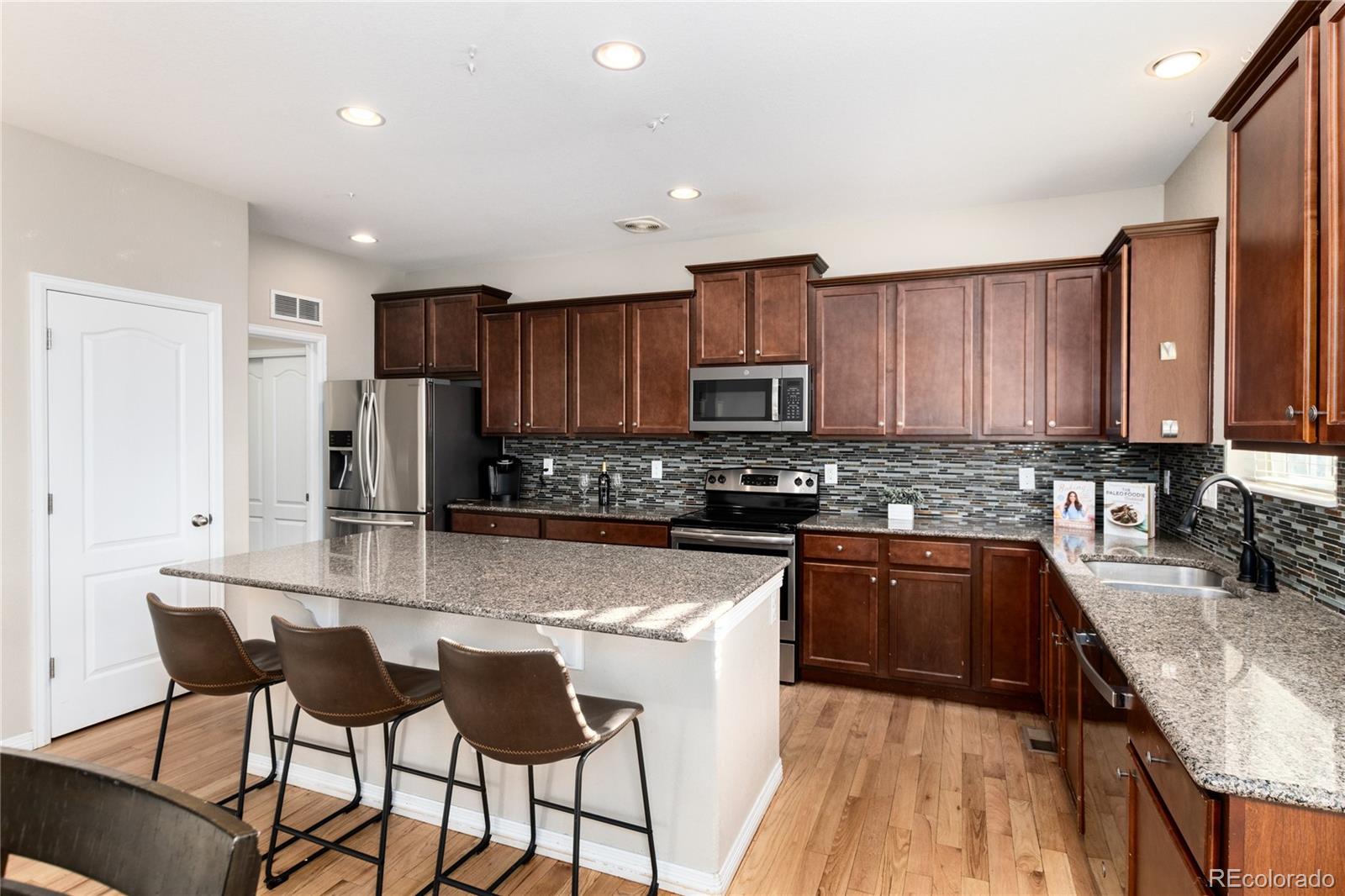 MLS Image #10 for 35 n newcastle court,aurora, Colorado