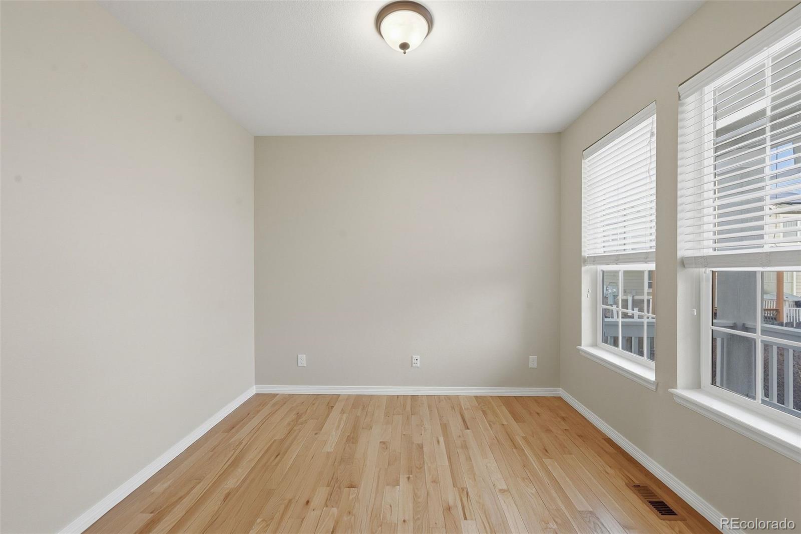 MLS Image #2 for 35 n newcastle court,aurora, Colorado