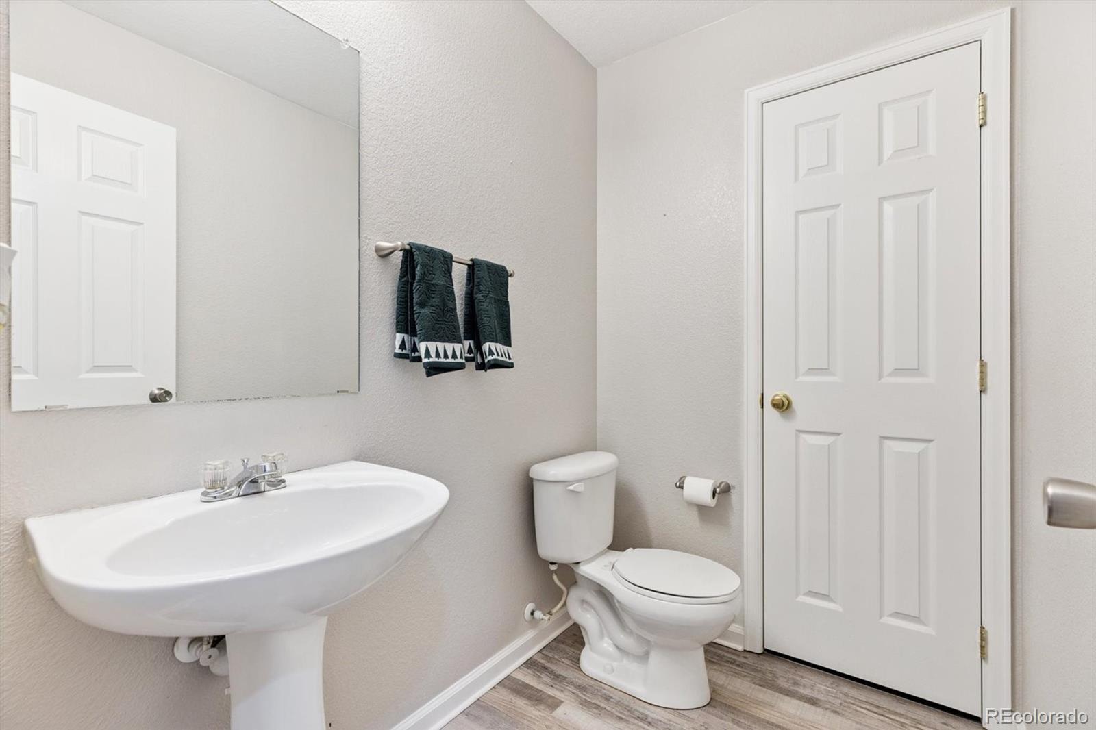 MLS Image #15 for 19504 e arkansas avenue,aurora, Colorado