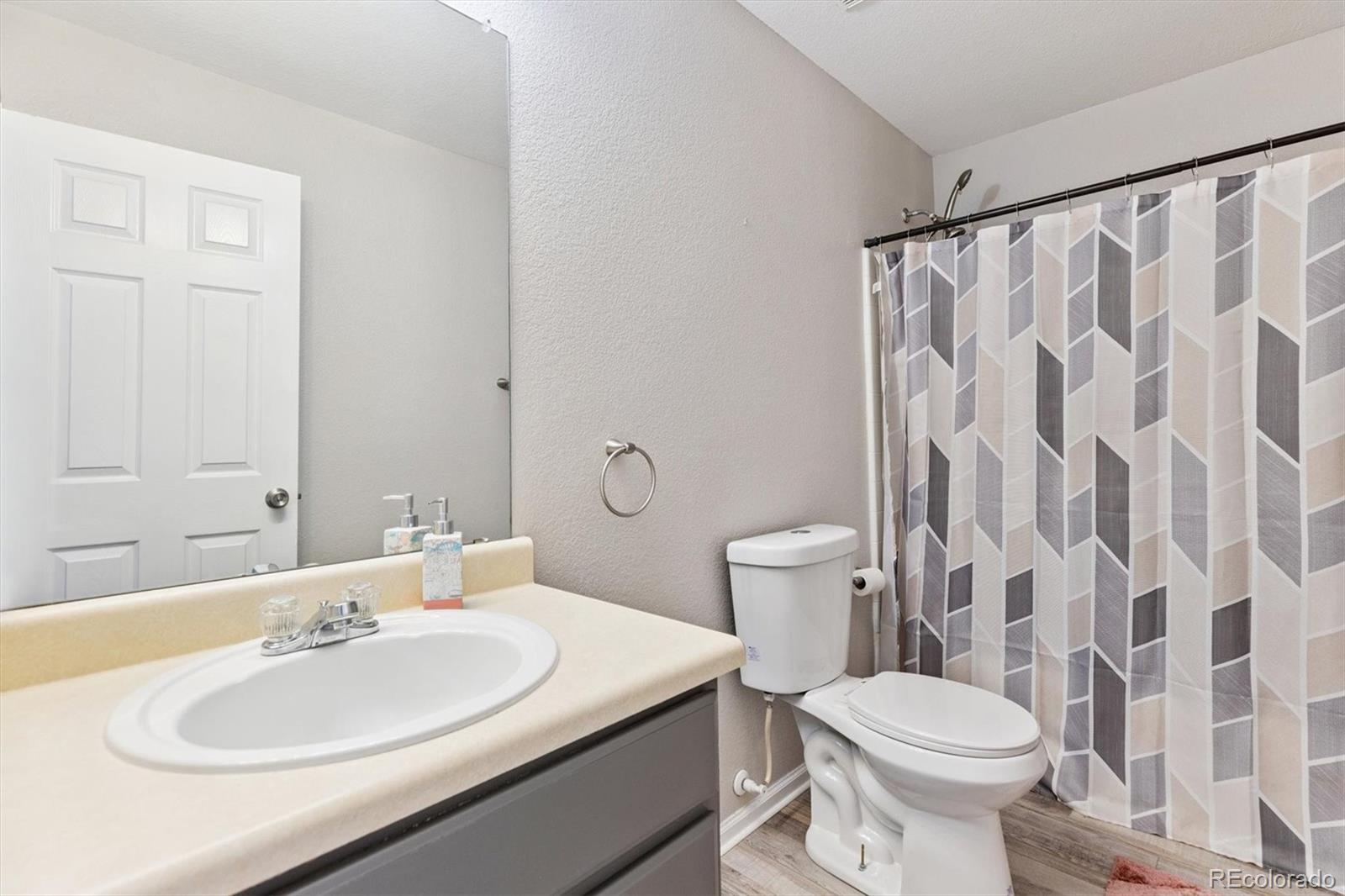 MLS Image #23 for 19504 e arkansas avenue,aurora, Colorado