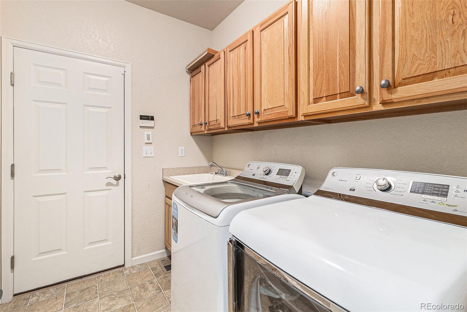 MLS Image #13 for 13314 w 86th drive,arvada, Colorado