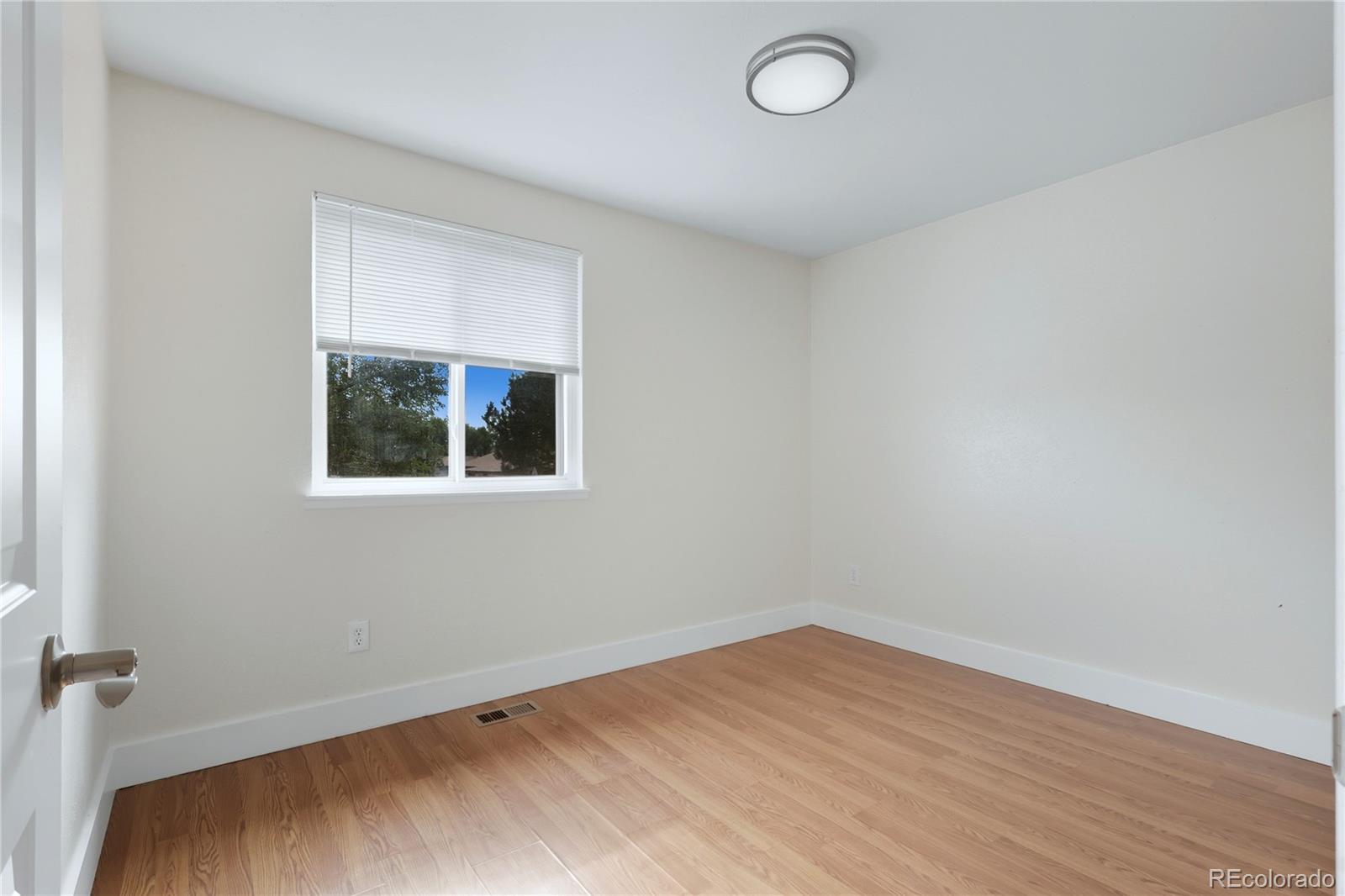 MLS Image #8 for 4911 e 112th place,thornton, Colorado