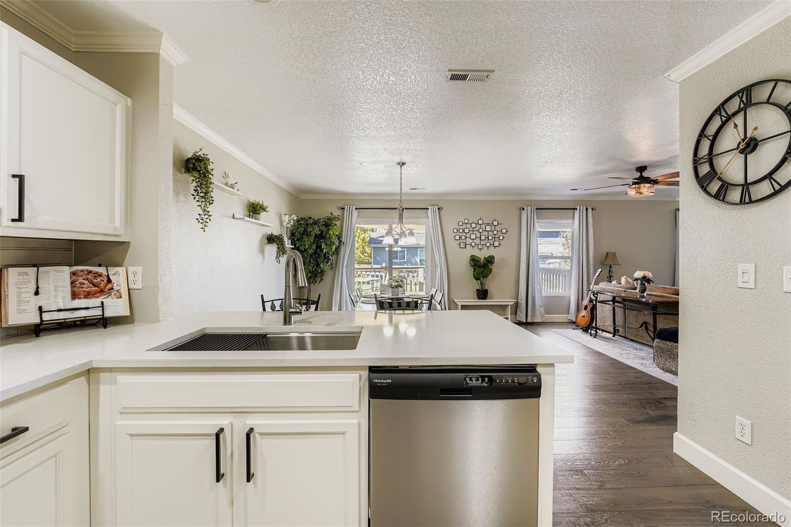 MLS Image #9 for 9551  elk mountain circle,littleton, Colorado