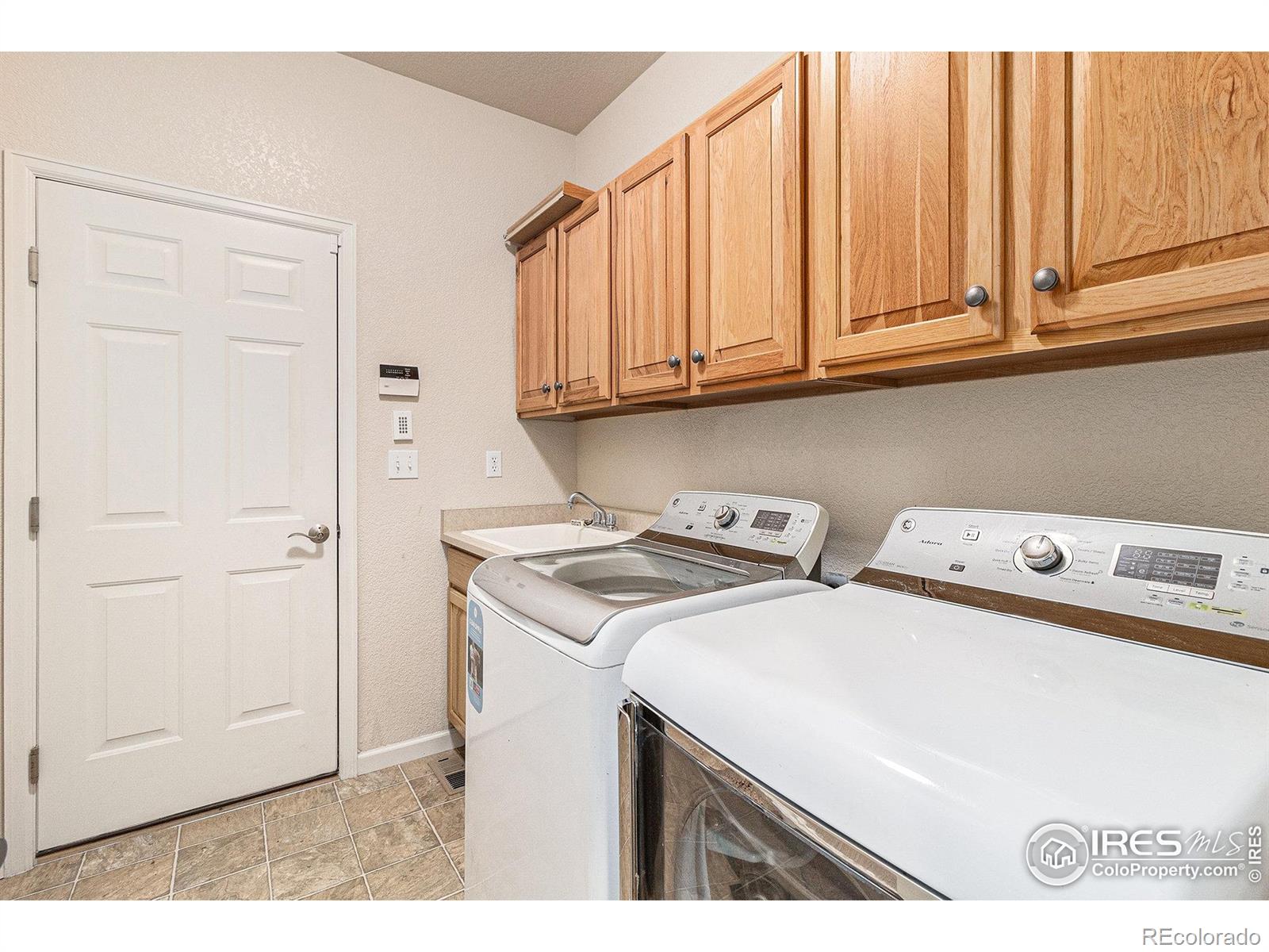 MLS Image #10 for 13314 w 86th drive,arvada, Colorado