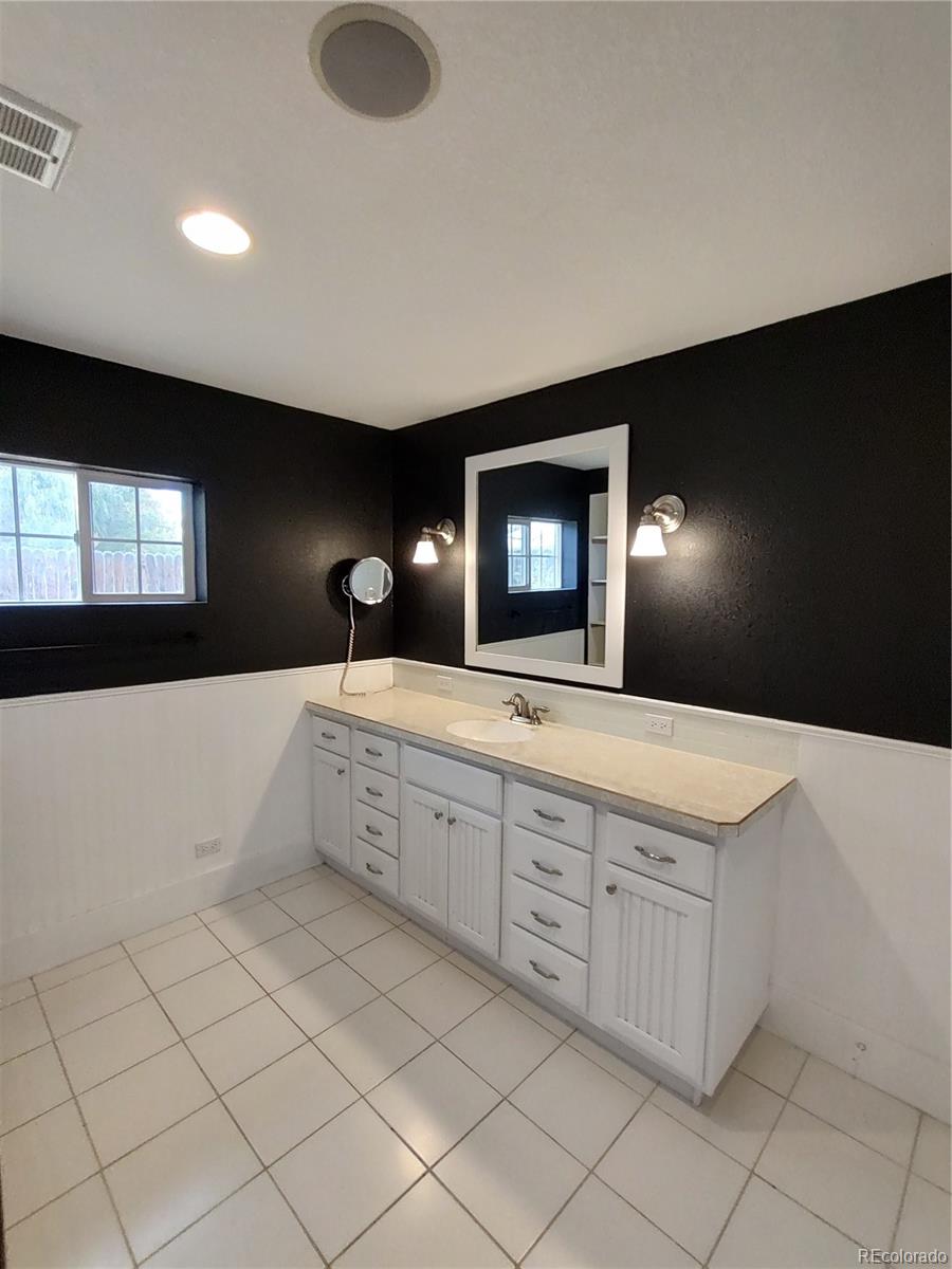 MLS Image #10 for 685  4th street,sanford, Colorado