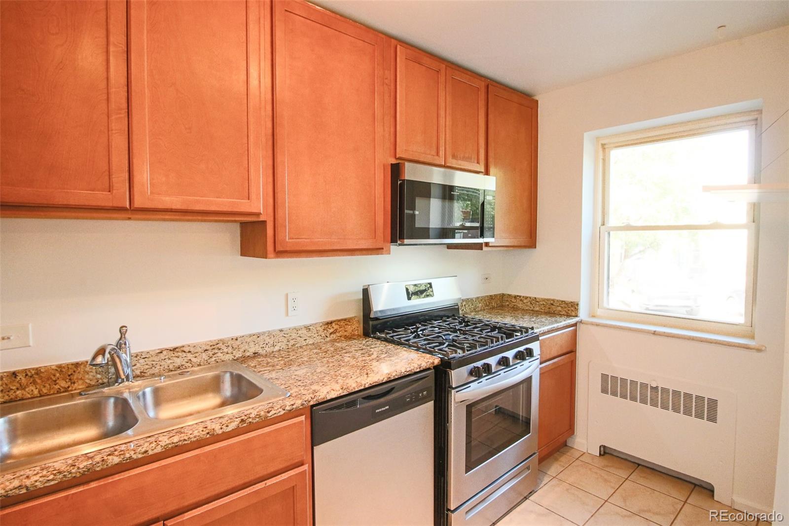 MLS Image #6 for 2100 n franklin street 12,denver, Colorado