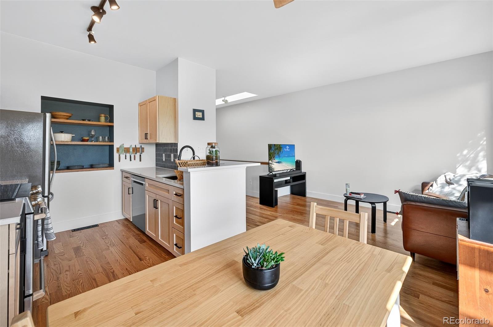 MLS Image #11 for 407  washington avenue b,golden, Colorado