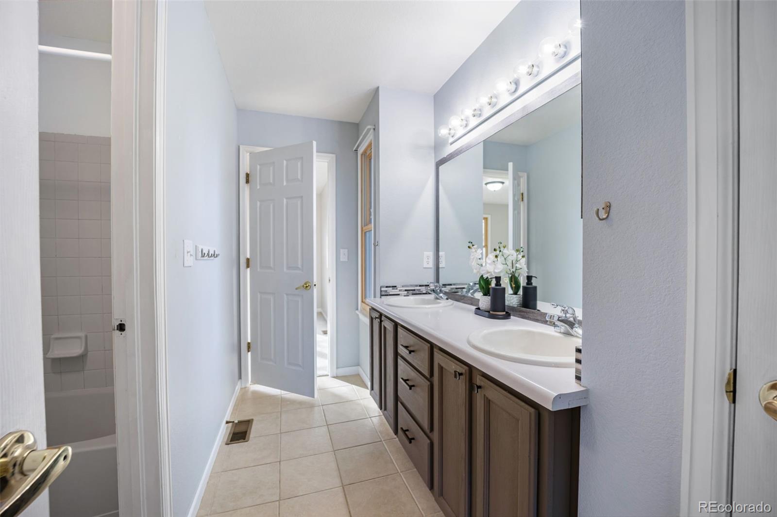 MLS Image #33 for 5136 s ceylon street,centennial, Colorado