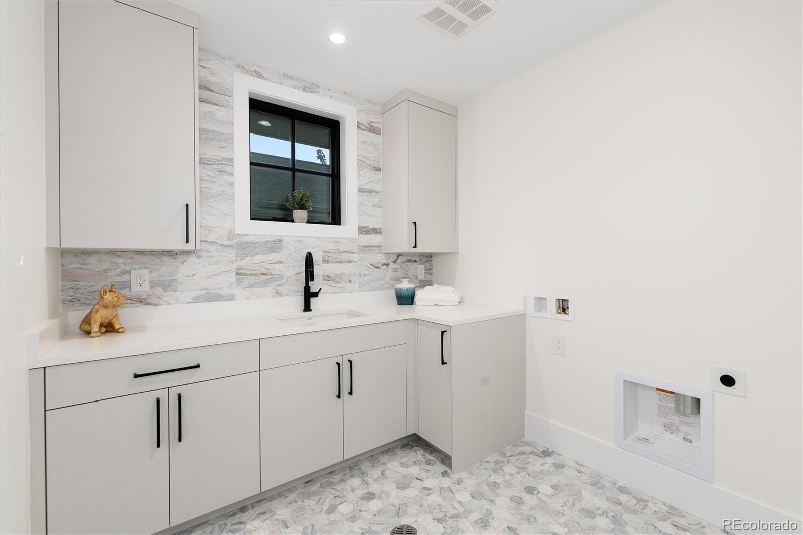 MLS Image #38 for 353 s gilpin street,denver, Colorado